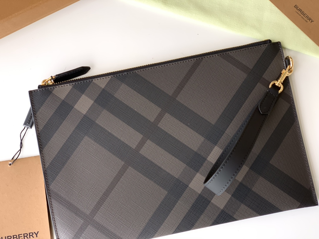 Burberry Wallet-30 x 20 CM