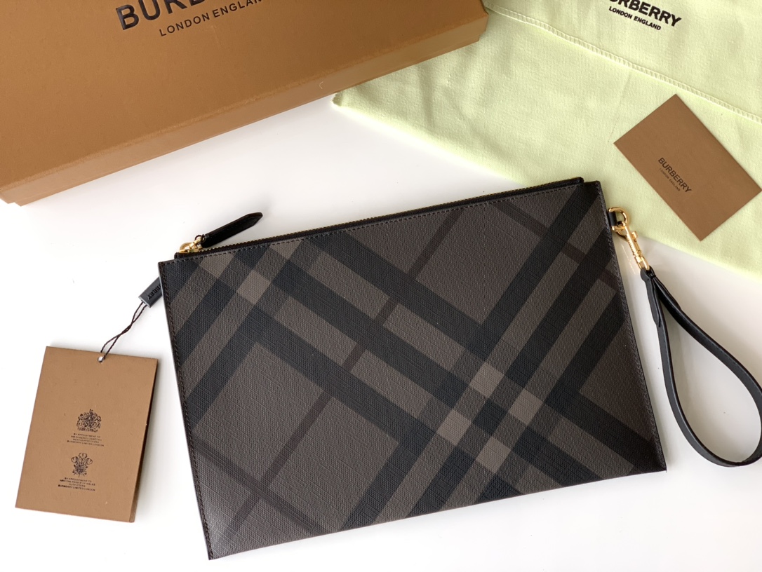 Burberry Wallet-30 x 20 CM