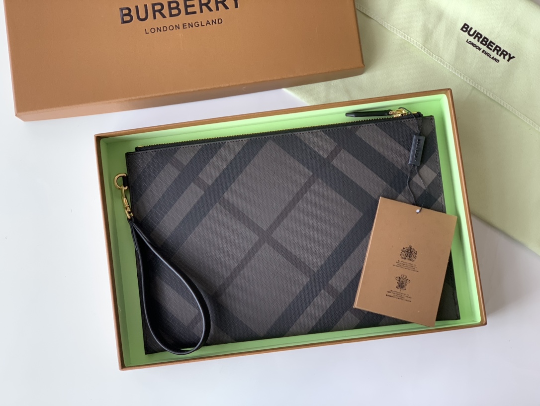 Burberry Wallet-30 x 20 CM