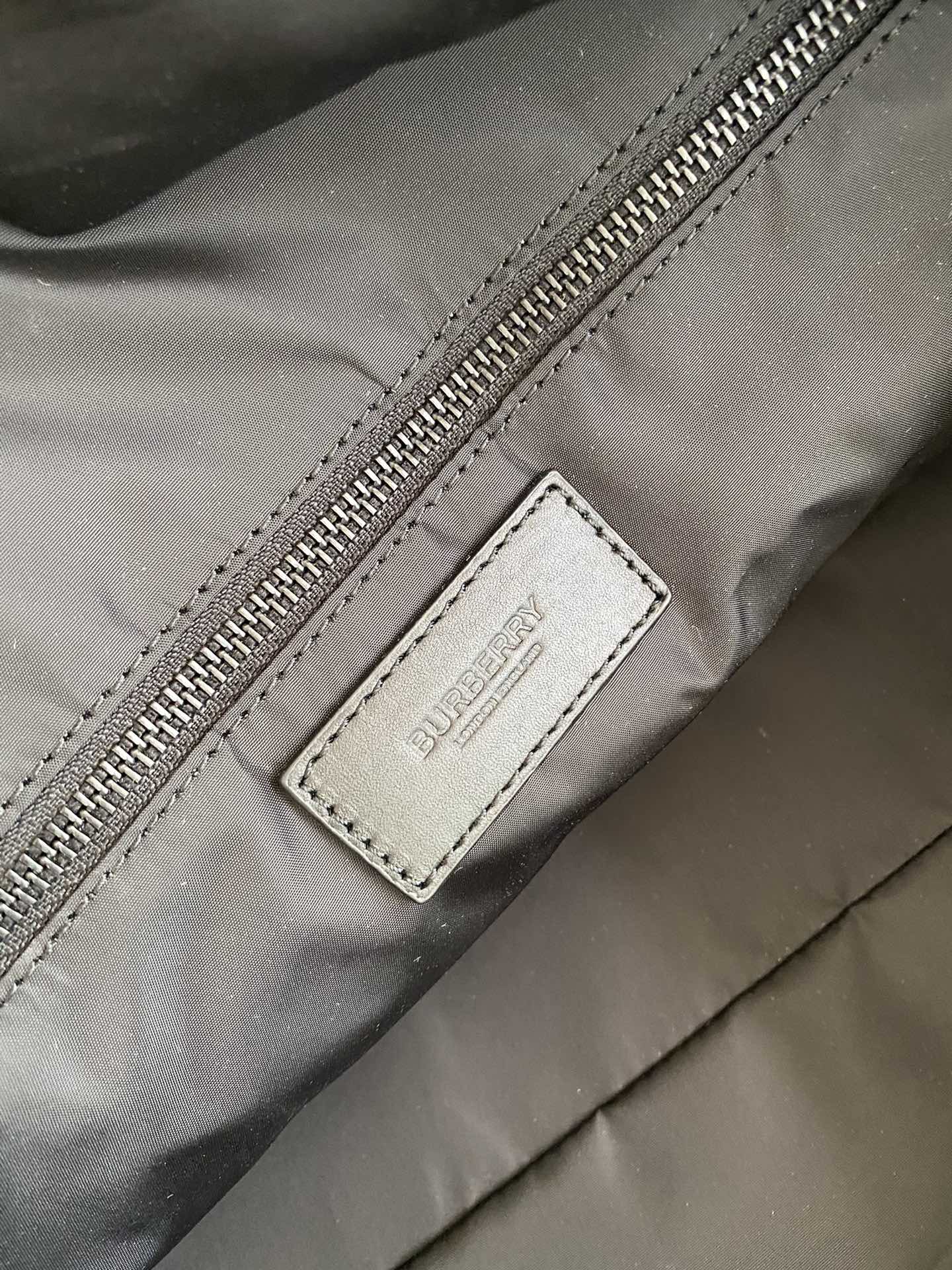Burberry Top Handbags-50x19x29CM