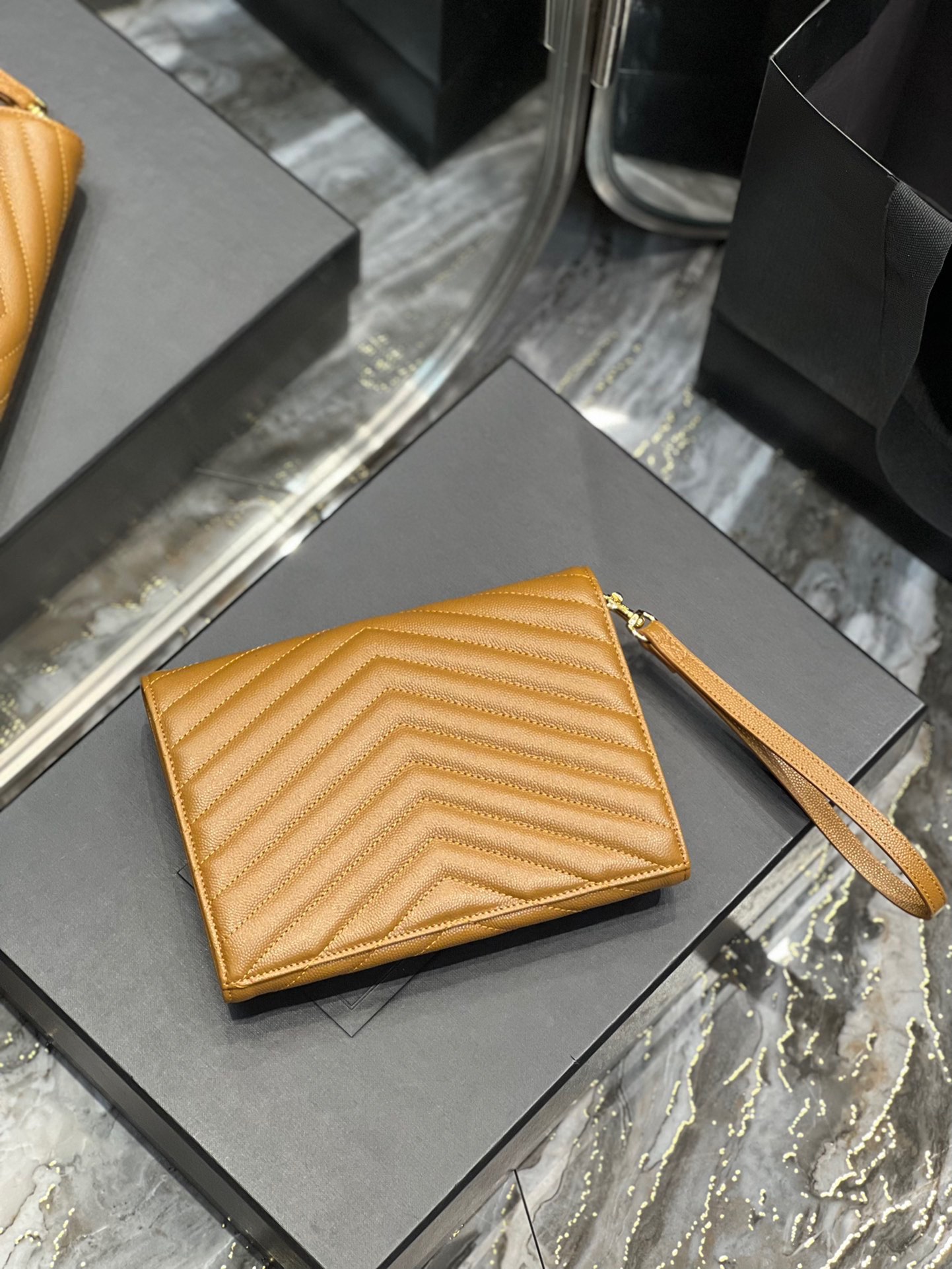YSL Pouch-‎21×6×3CM