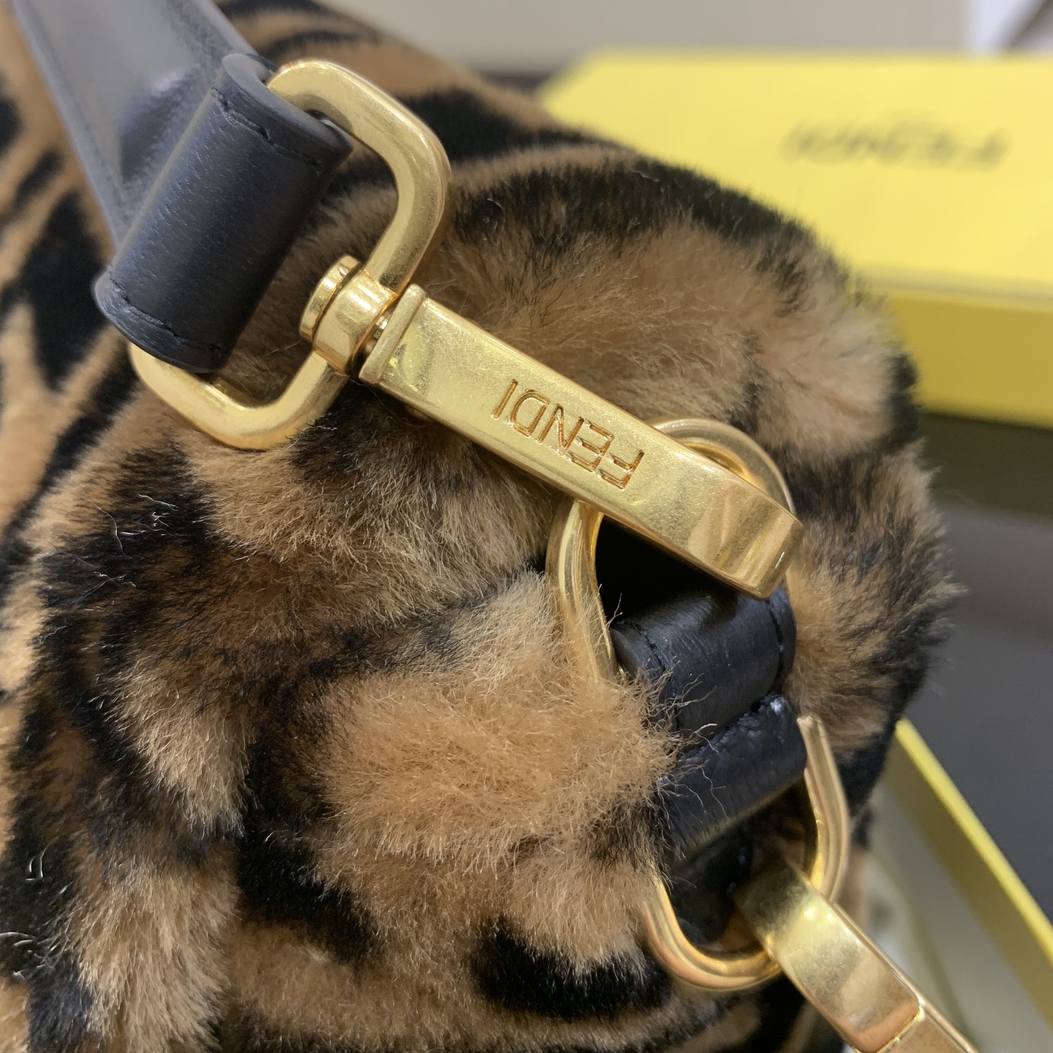 FendI Medium Baguette Bag-26x15x4CM