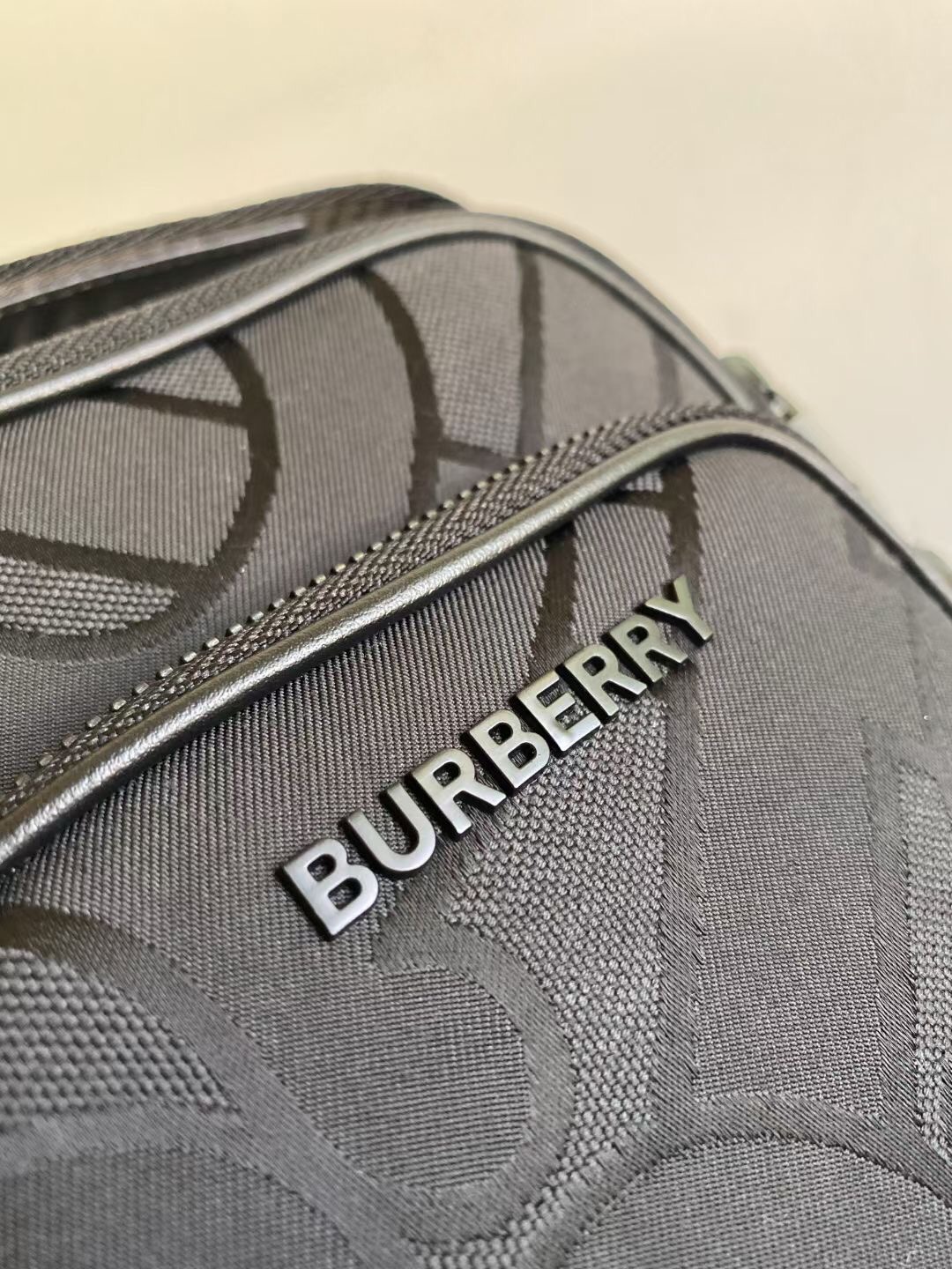 Burberry Crossbody Bag-14 x 6 x 19.5CM