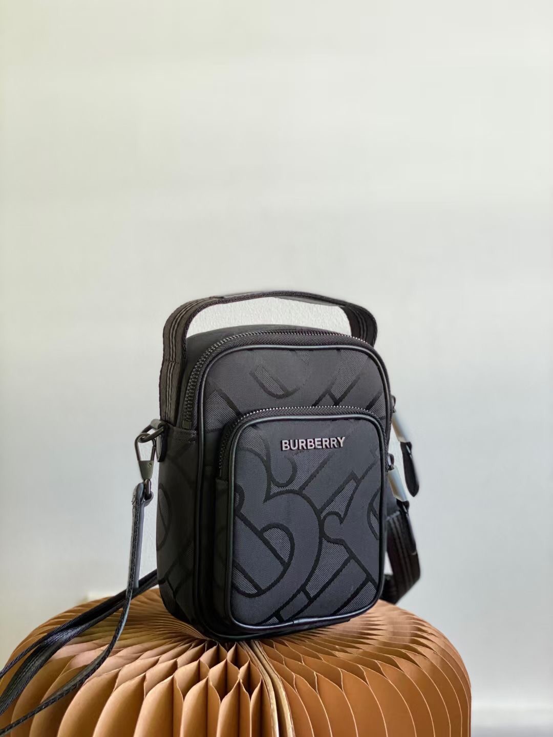 Burberry Crossbody Bag-14 x 6 x 19.5CM