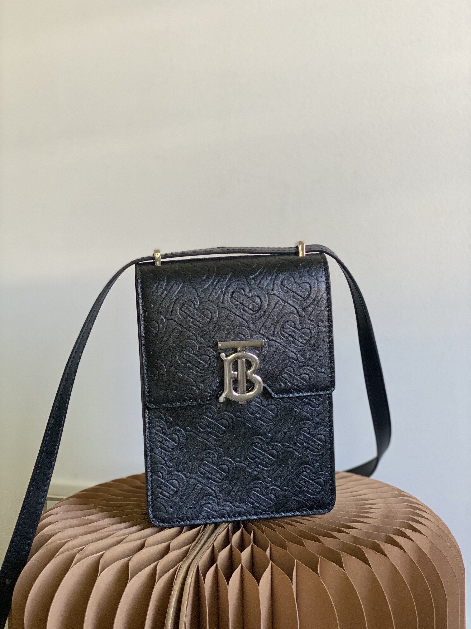 Burberry Robin Bag-13.5 x 4.5 x 19CM