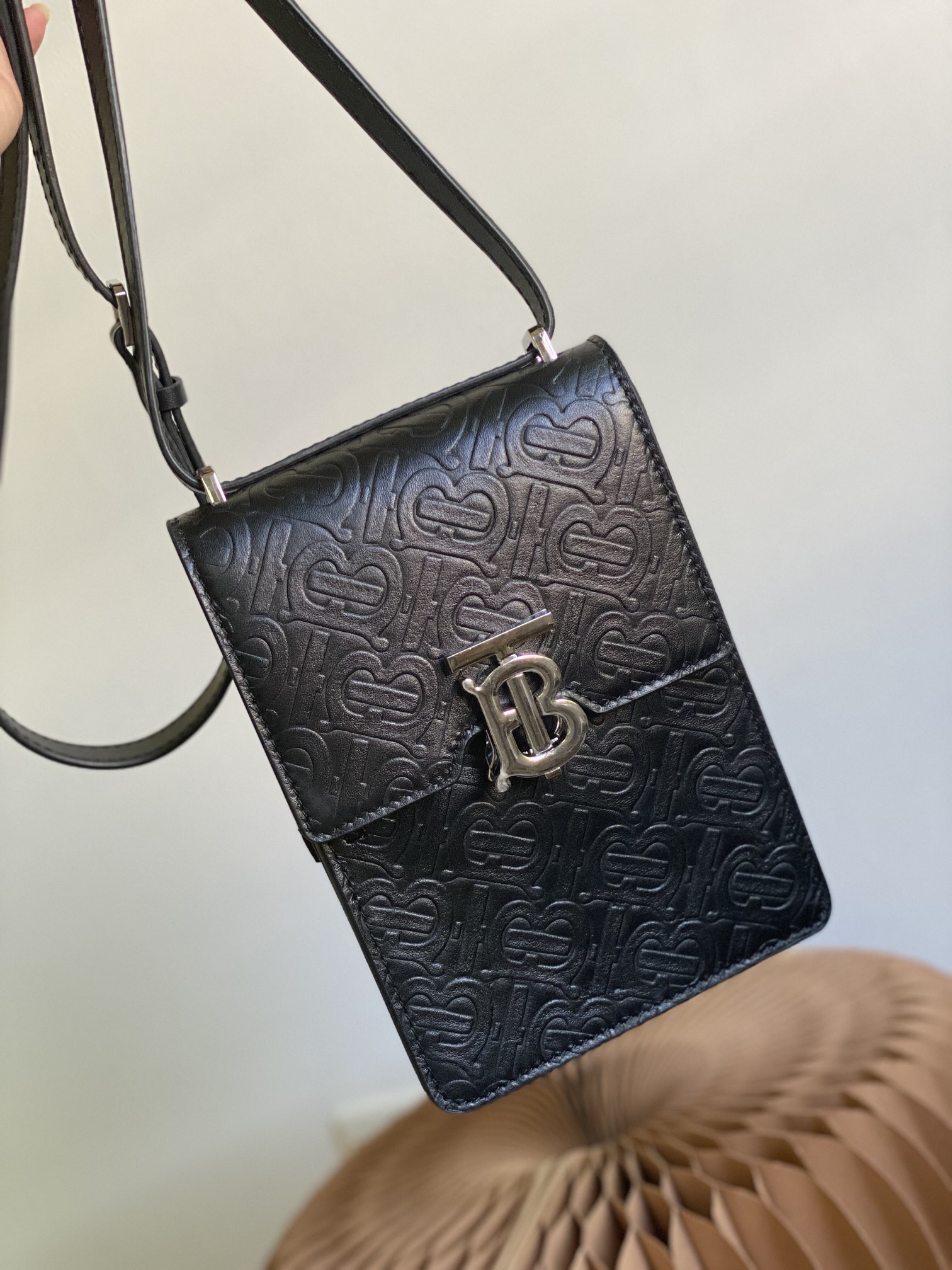 Burberry Robin Bag-13.5 x 4.5 x 19CM
