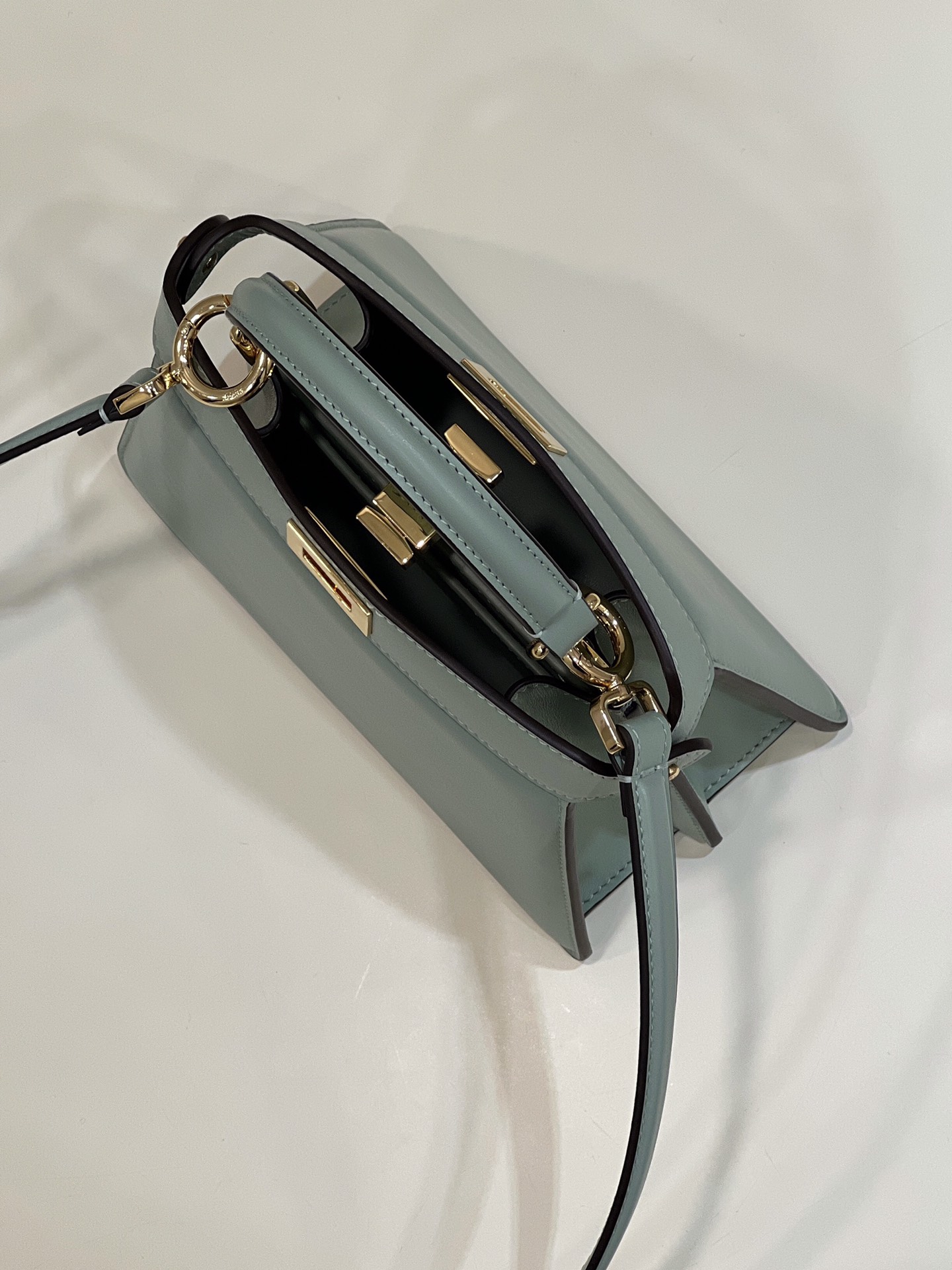 Fendi Peekaboo-20*11*15CM
