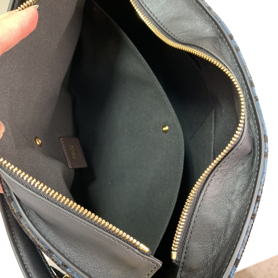 Fendi O’Lock Handbags-35*14*23CM