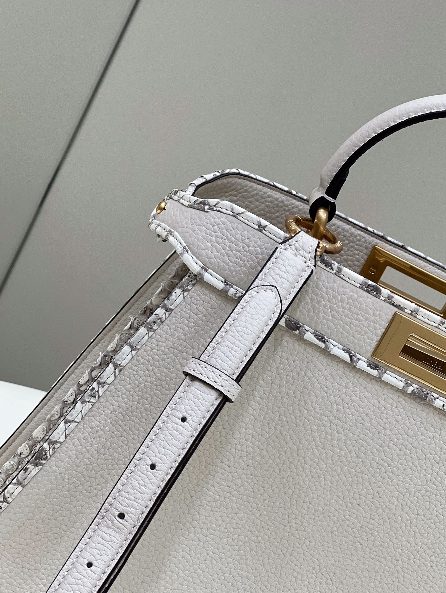 Fendi PeekabooTote-33×12×25CM