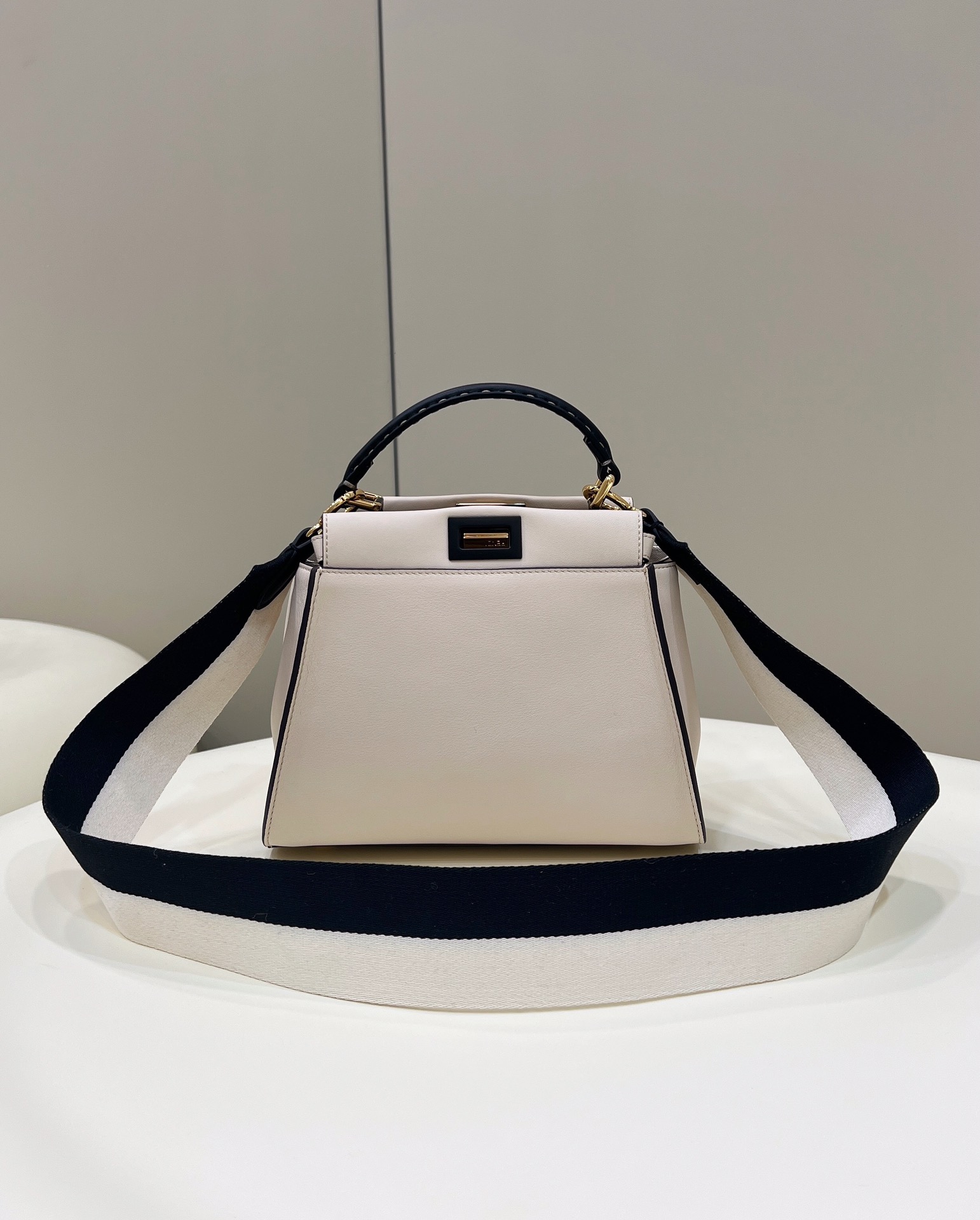Fendi PeekabooTote-24×7×19CM
