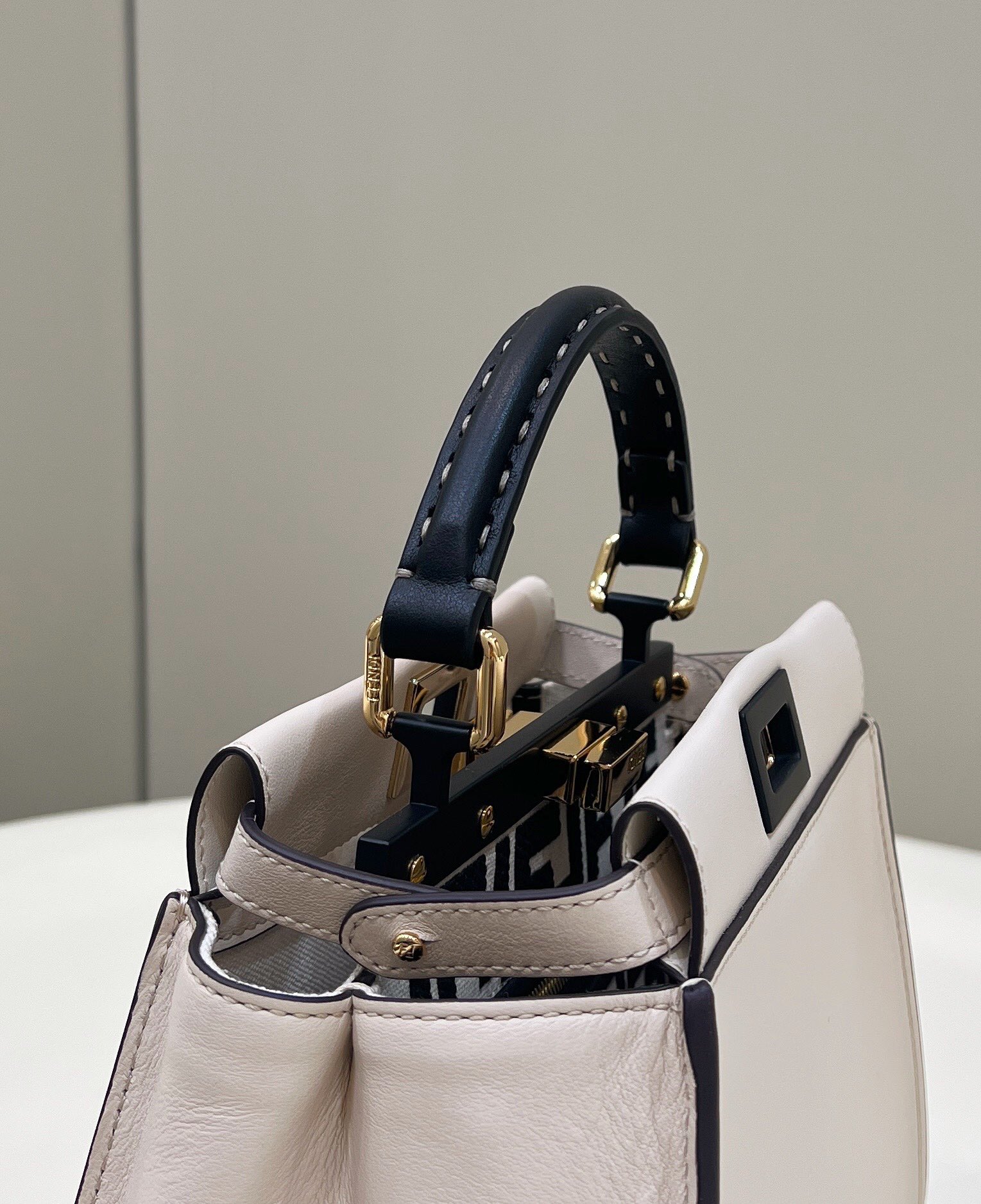 Fendi PeekabooTote-24×7×19CM