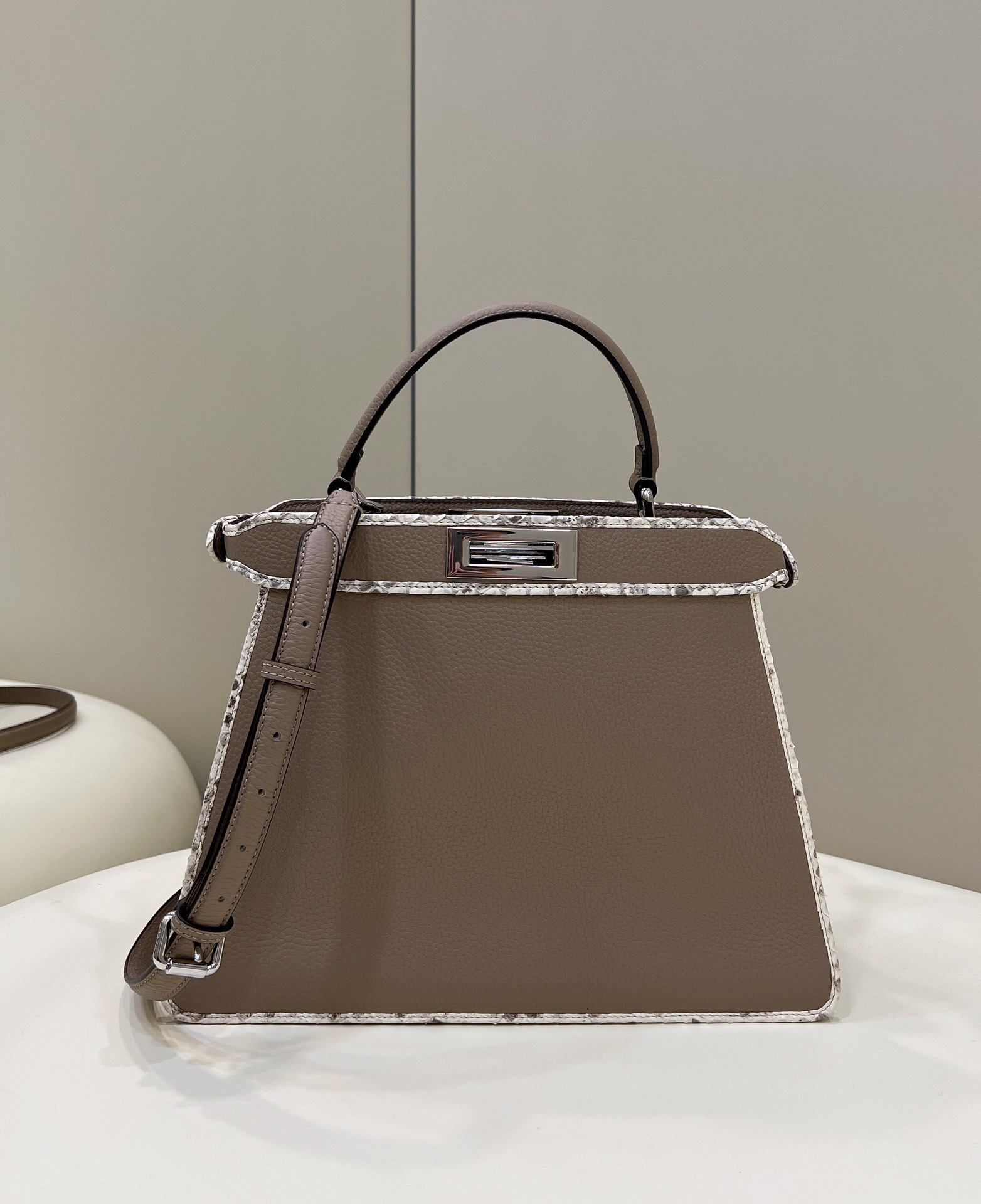 Fendi PeekabooTote-33×12×25CM
