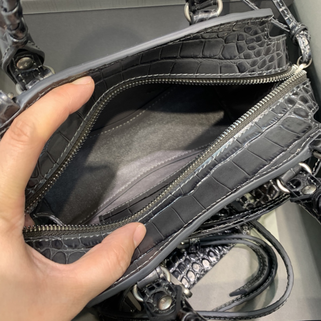 Balenciaga Neo Classic Bag-16.5*22*9*14.5CM
