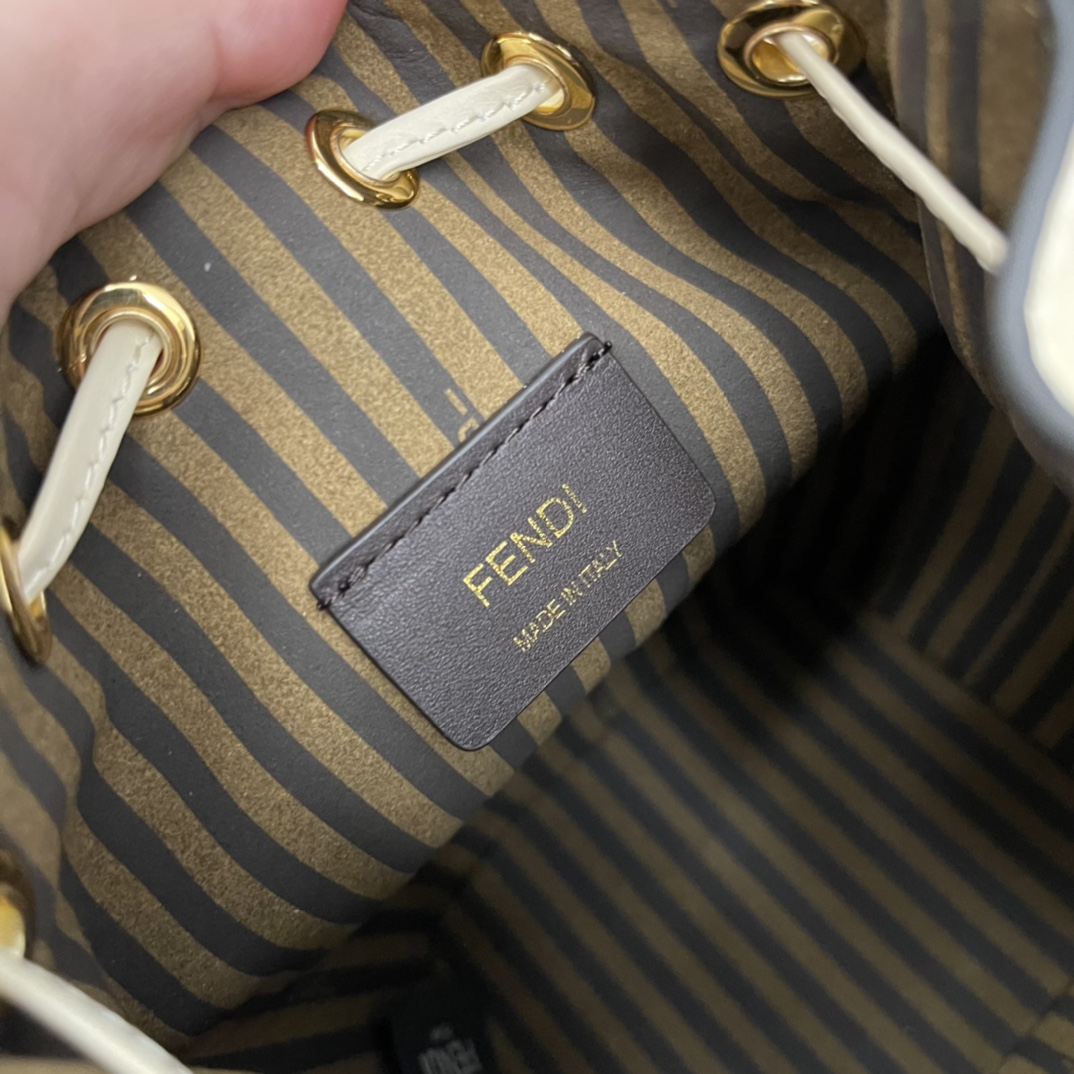 Fendi Mini Mon Tresor Bag -12x18x10CM