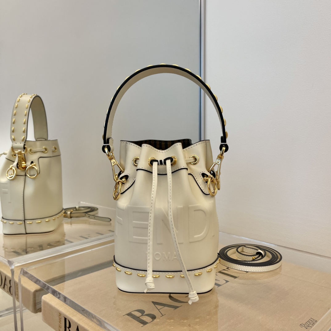 Fendi Mini Mon Tresor Bag -12x18x10CM