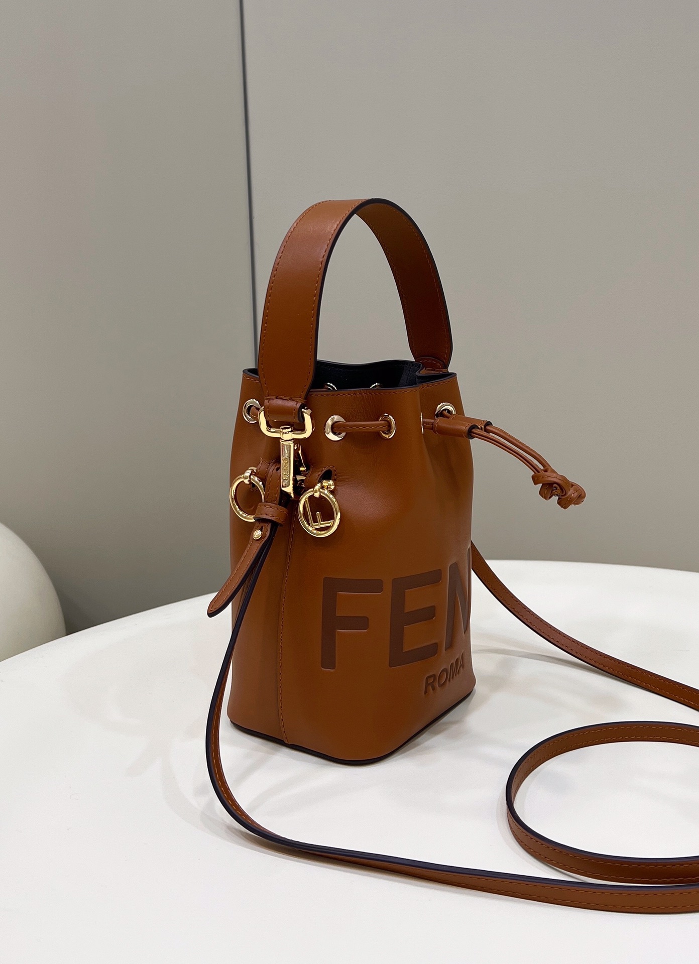 Fendi Mini Mon Tresor Bag -12x18x10CM