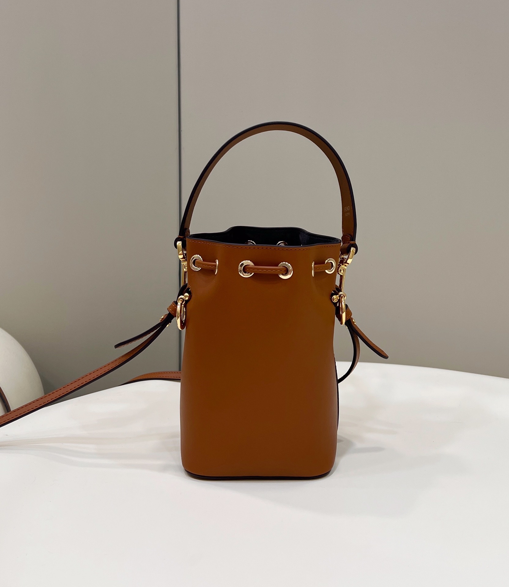 Fendi Mini Mon Tresor Bag -12x18x10CM