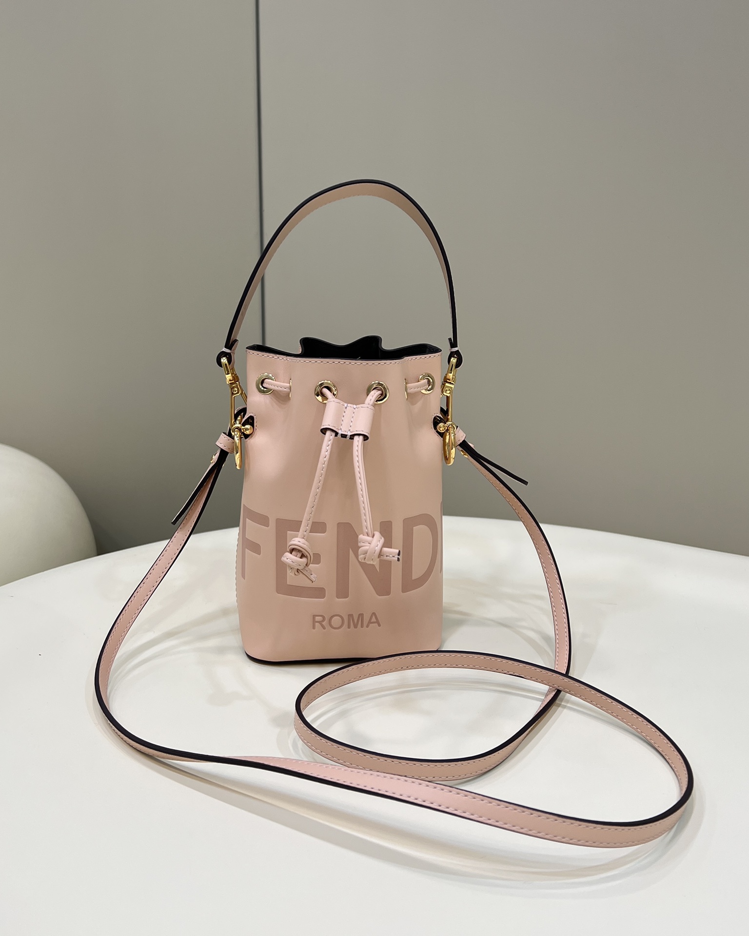 Fendi Mini Mon Tresor Bag -12x18x10CM