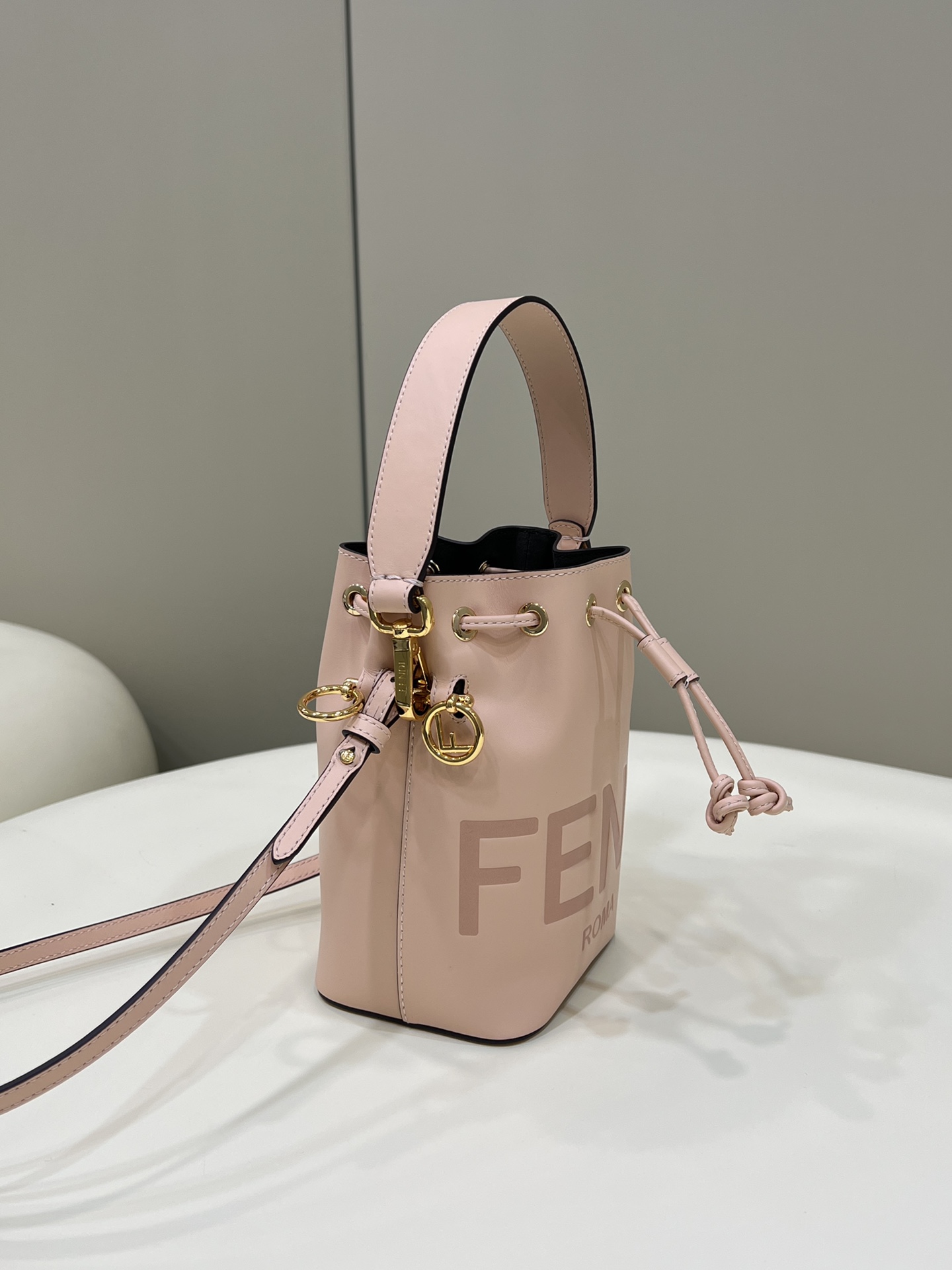 Fendi Mini Mon Tresor Bag -12x18x10CM