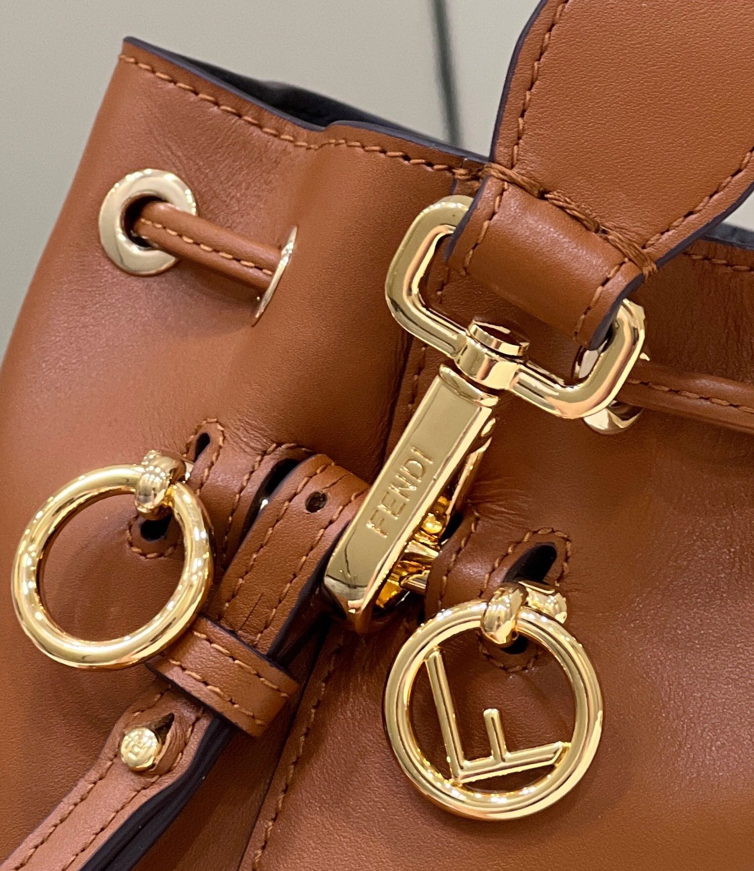 Fendi Mini Mon Tresor Bag -12x18x10CM