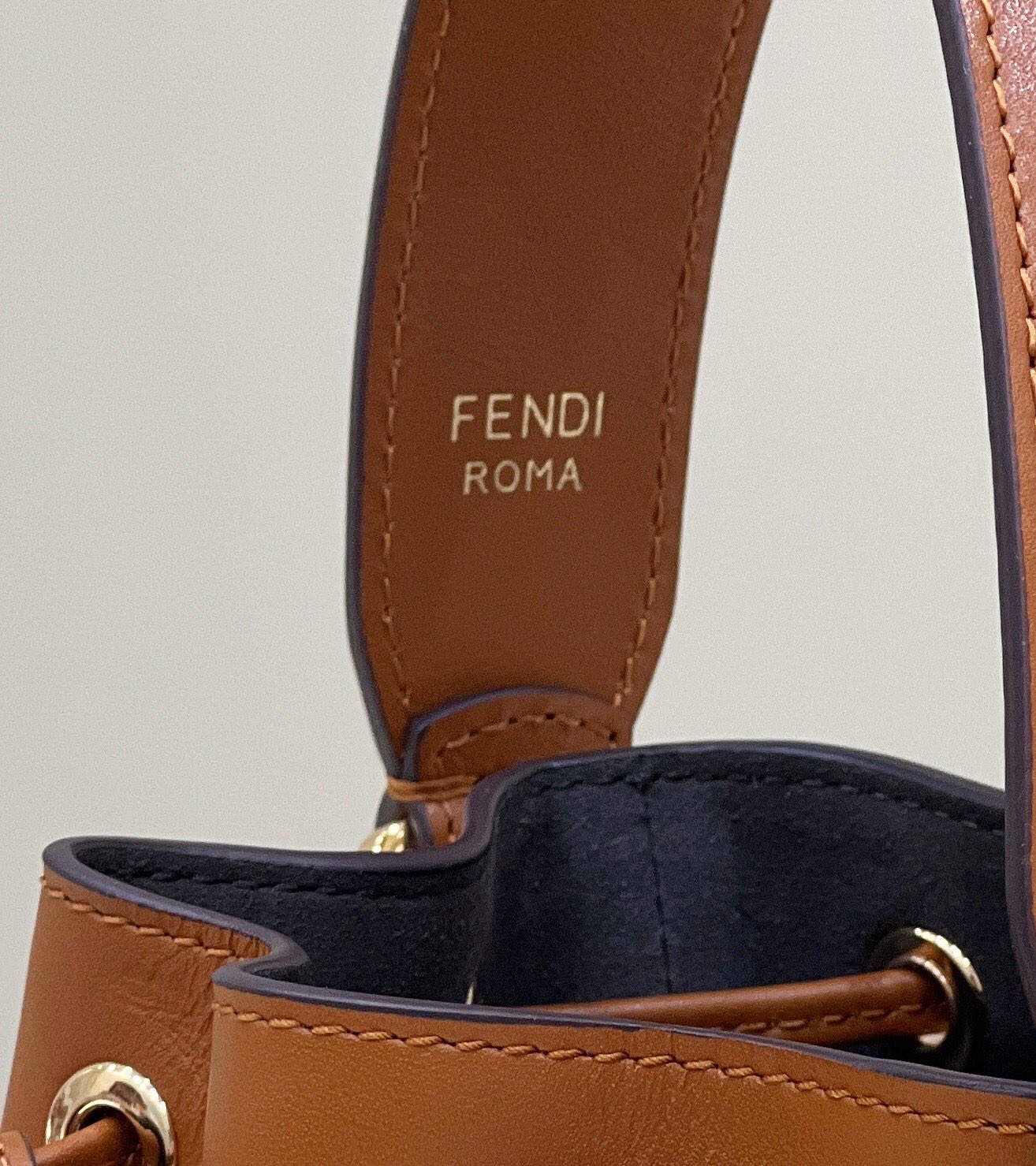 Fendi Mini Mon Tresor Bag -12x18x10CM