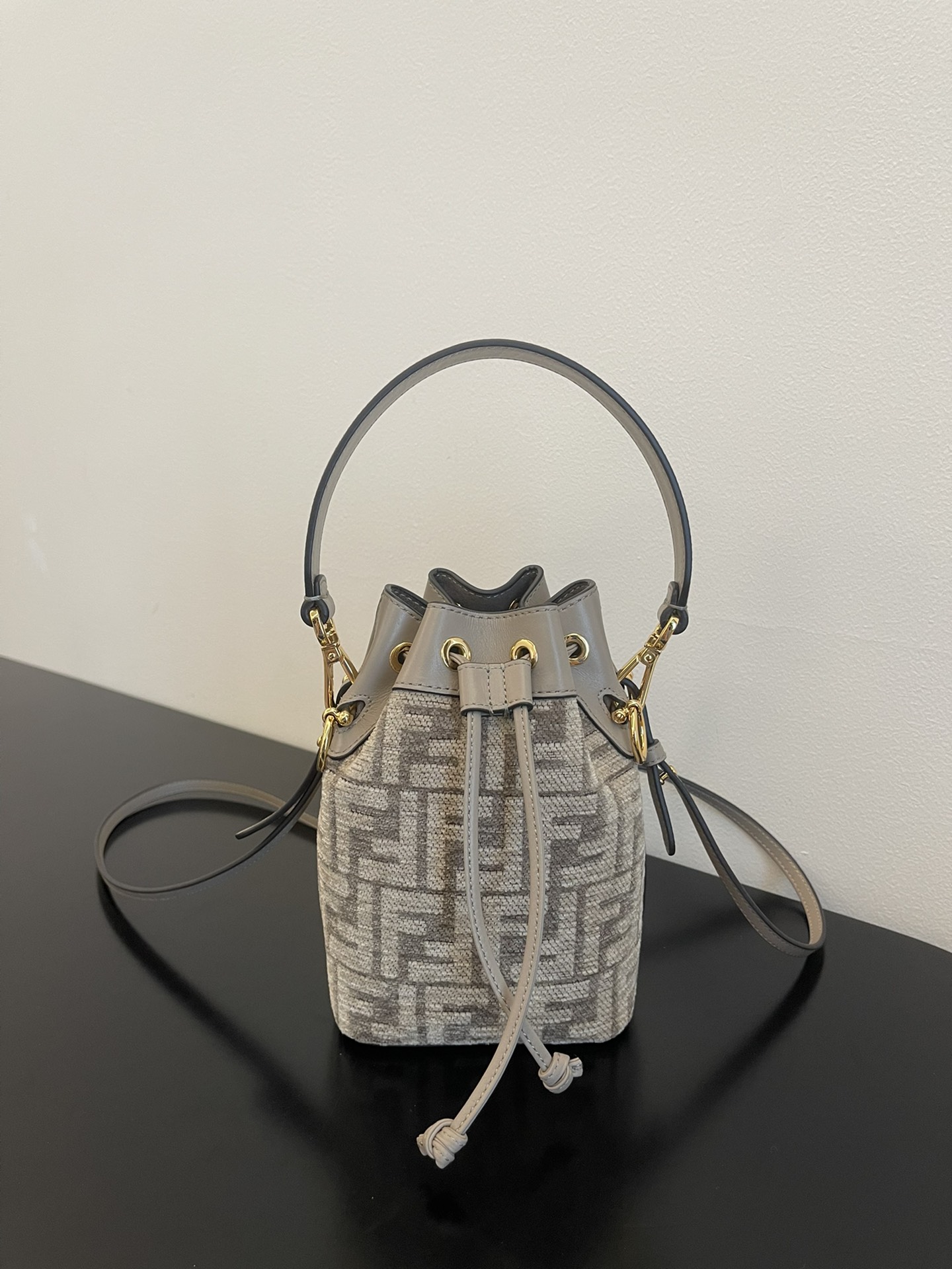 Fendi Mini Mon Tresor Bag -12x18x10CM
