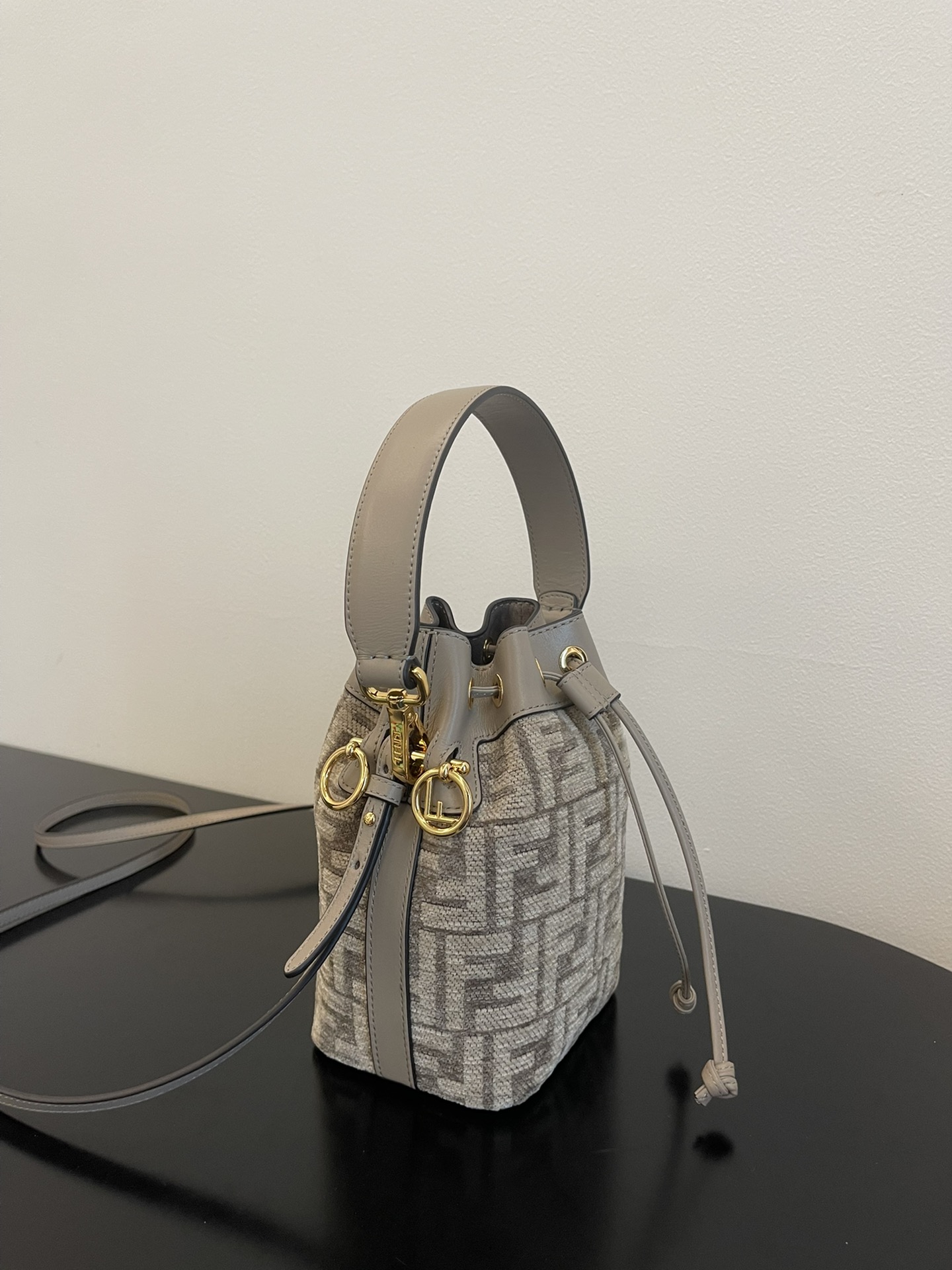 Fendi Mini Mon Tresor Bag -12x18x10CM