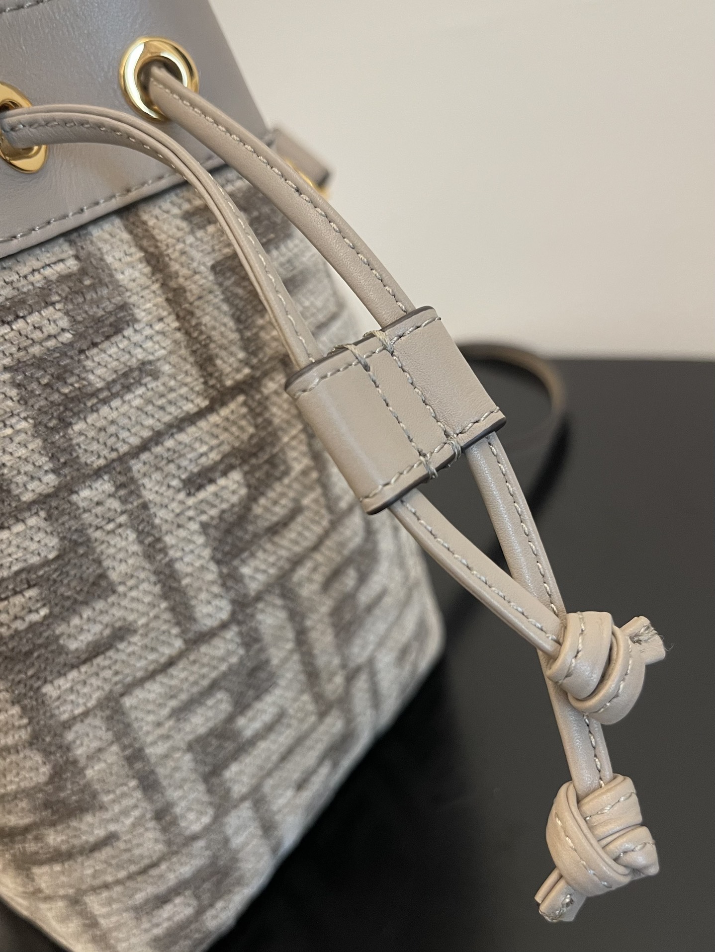 Fendi Mini Mon Tresor Bag -12x18x10CM
