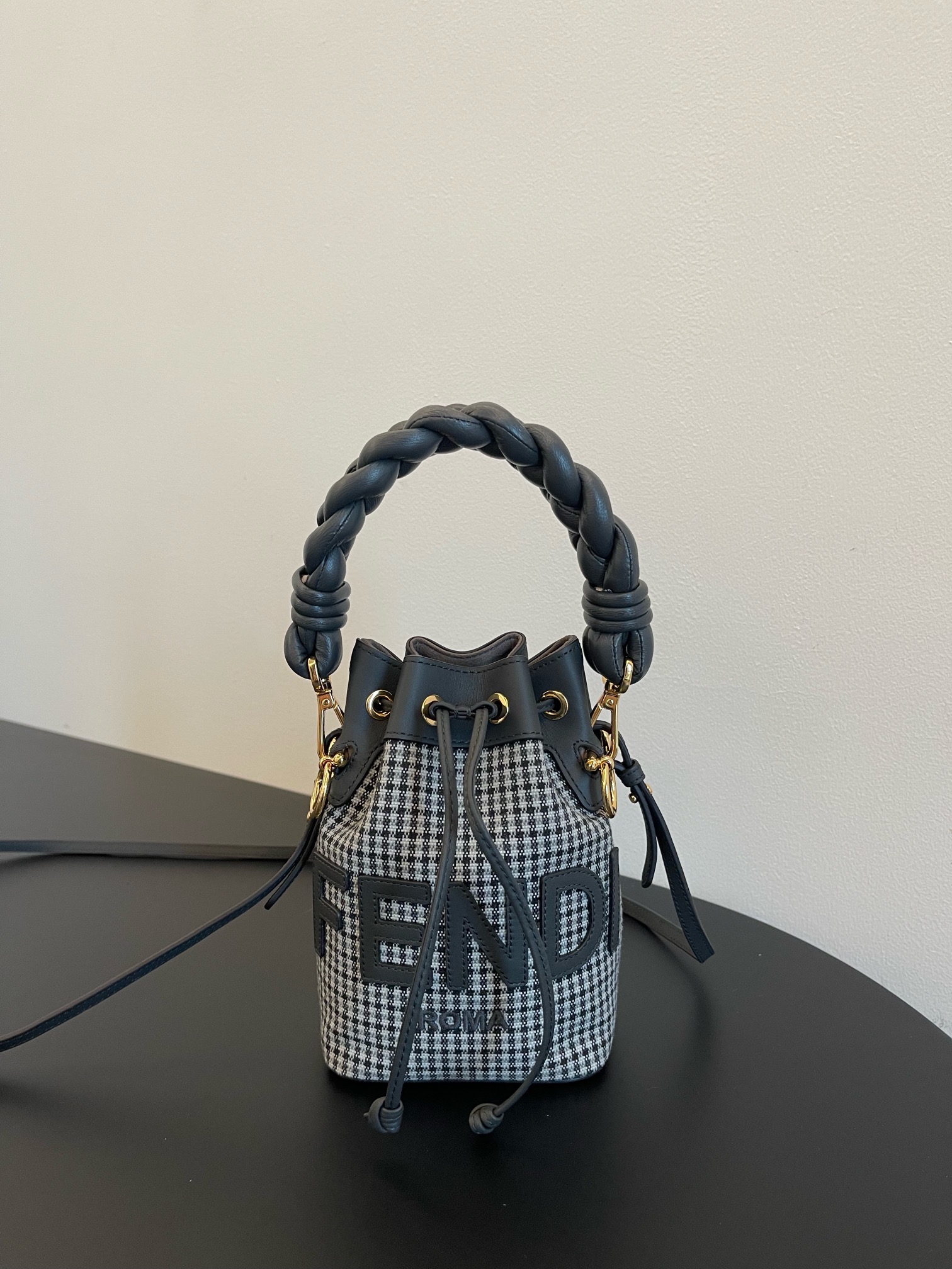 Fendi Mini Mon Tresor Bag -12x18x10CM