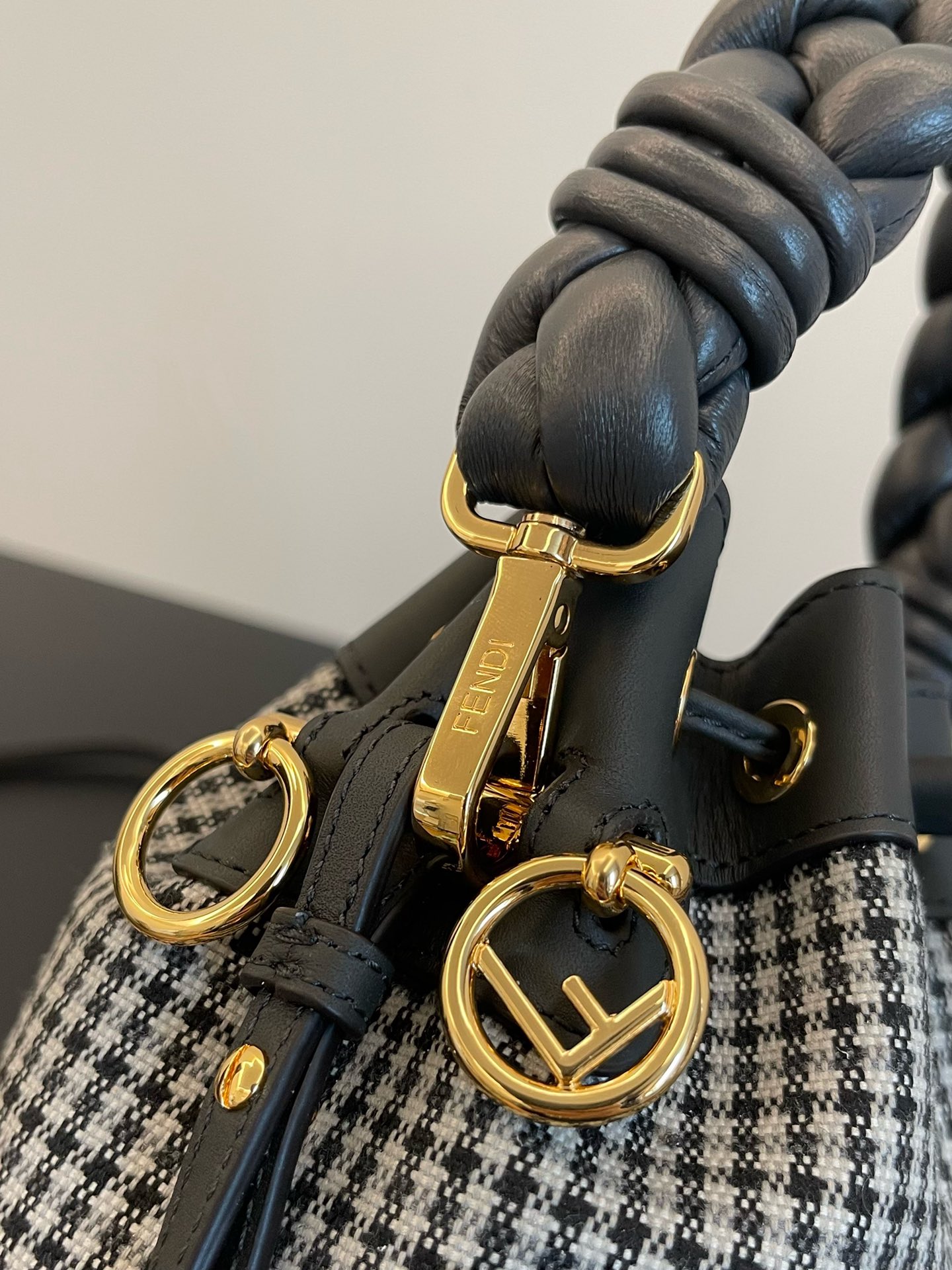 Fendi Mini Mon Tresor Bag -12x18x10CM