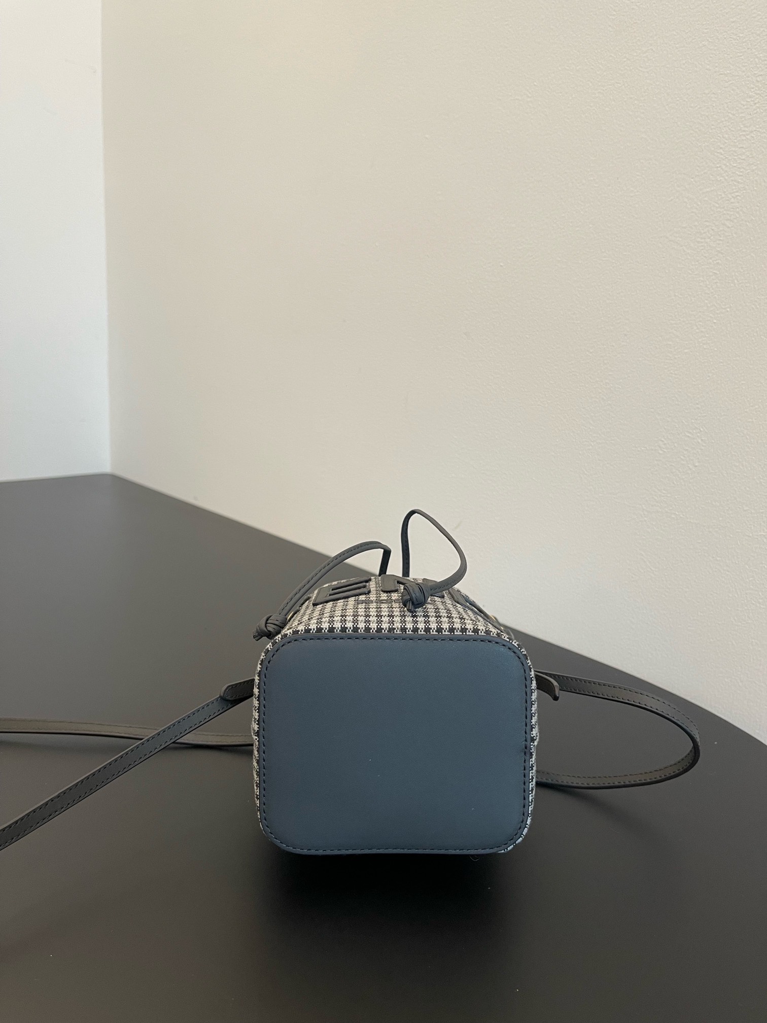 Fendi Mini Mon Tresor Bag -12x18x10CM
