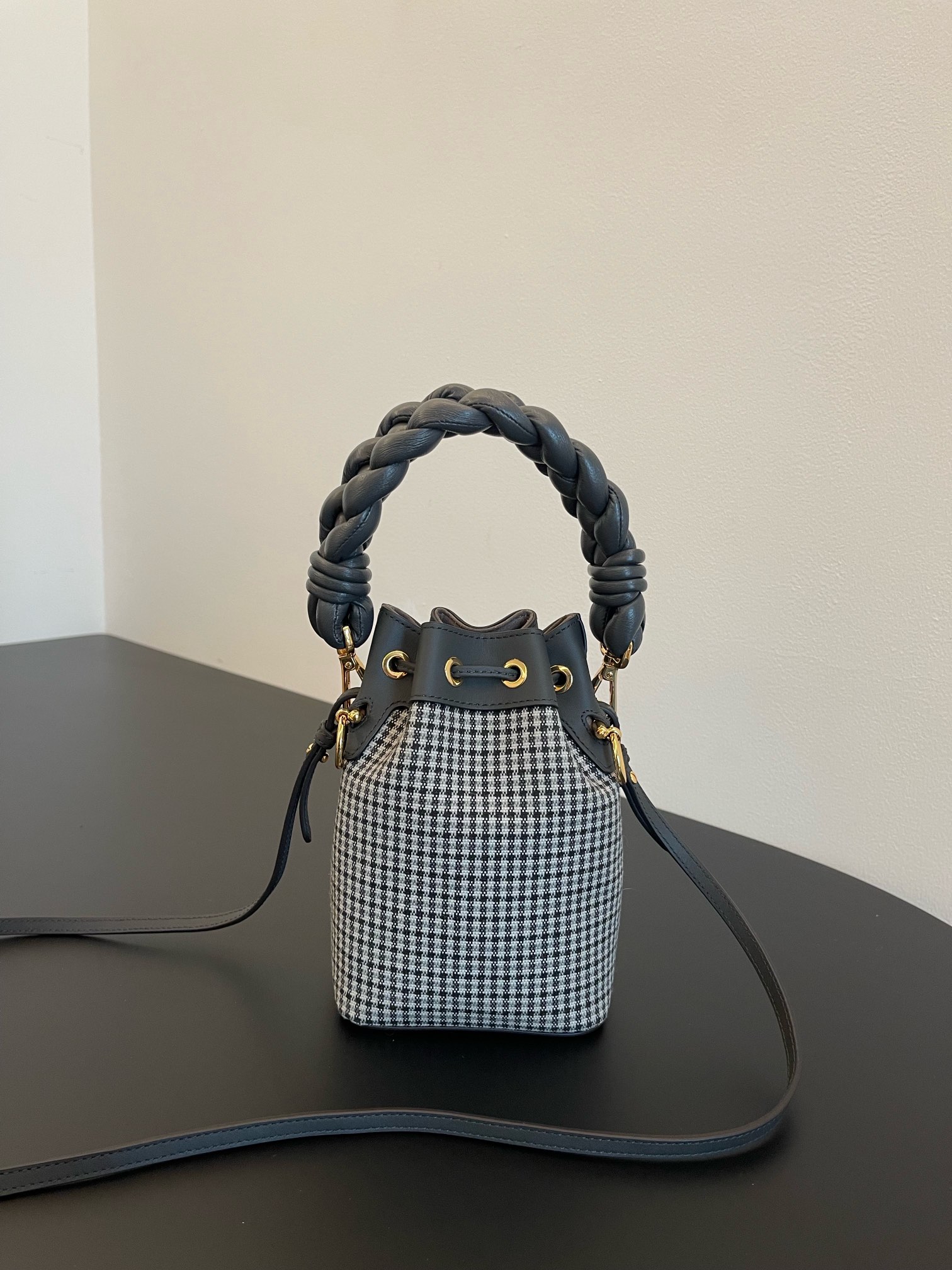 Fendi Mini Mon Tresor Bag -12x18x10CM