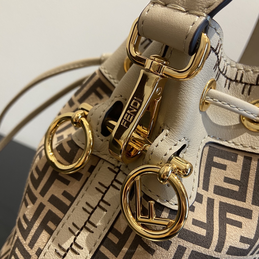 Fendi Mini Mon Tresor Bag -12x18x10CM