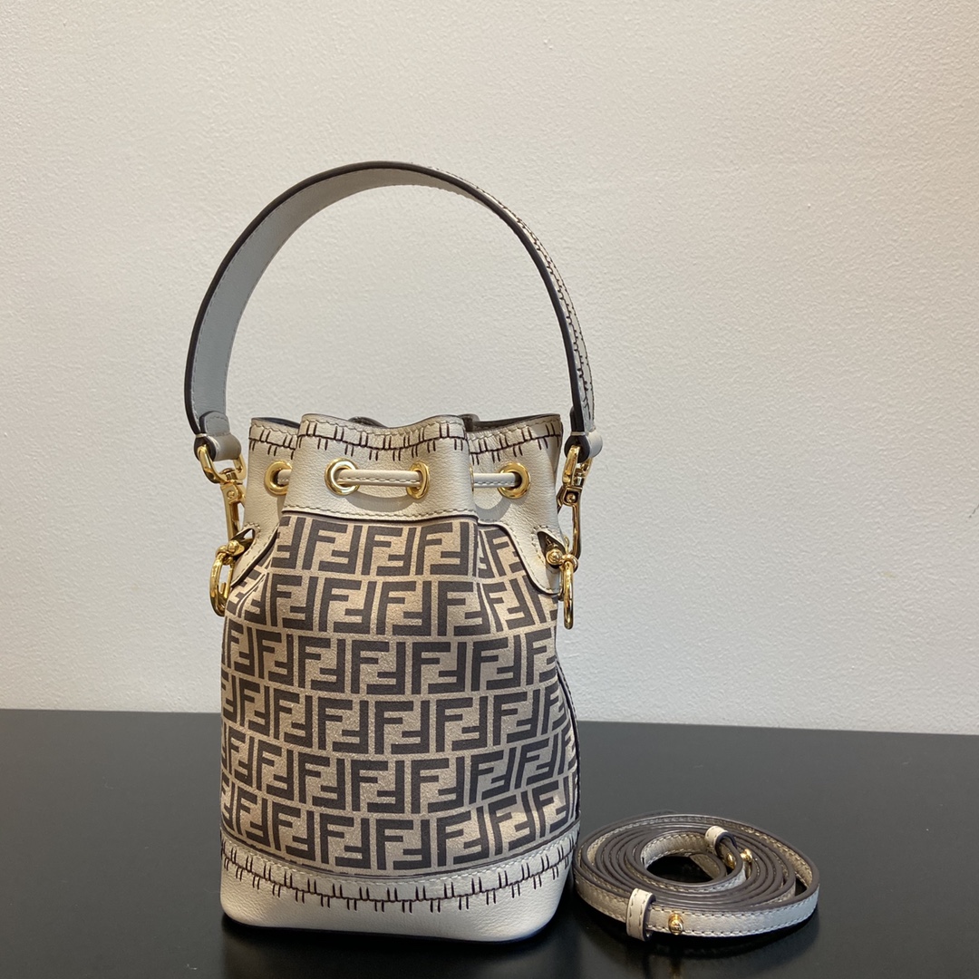 Fendi Mini Mon Tresor Bag -12x18x10CM