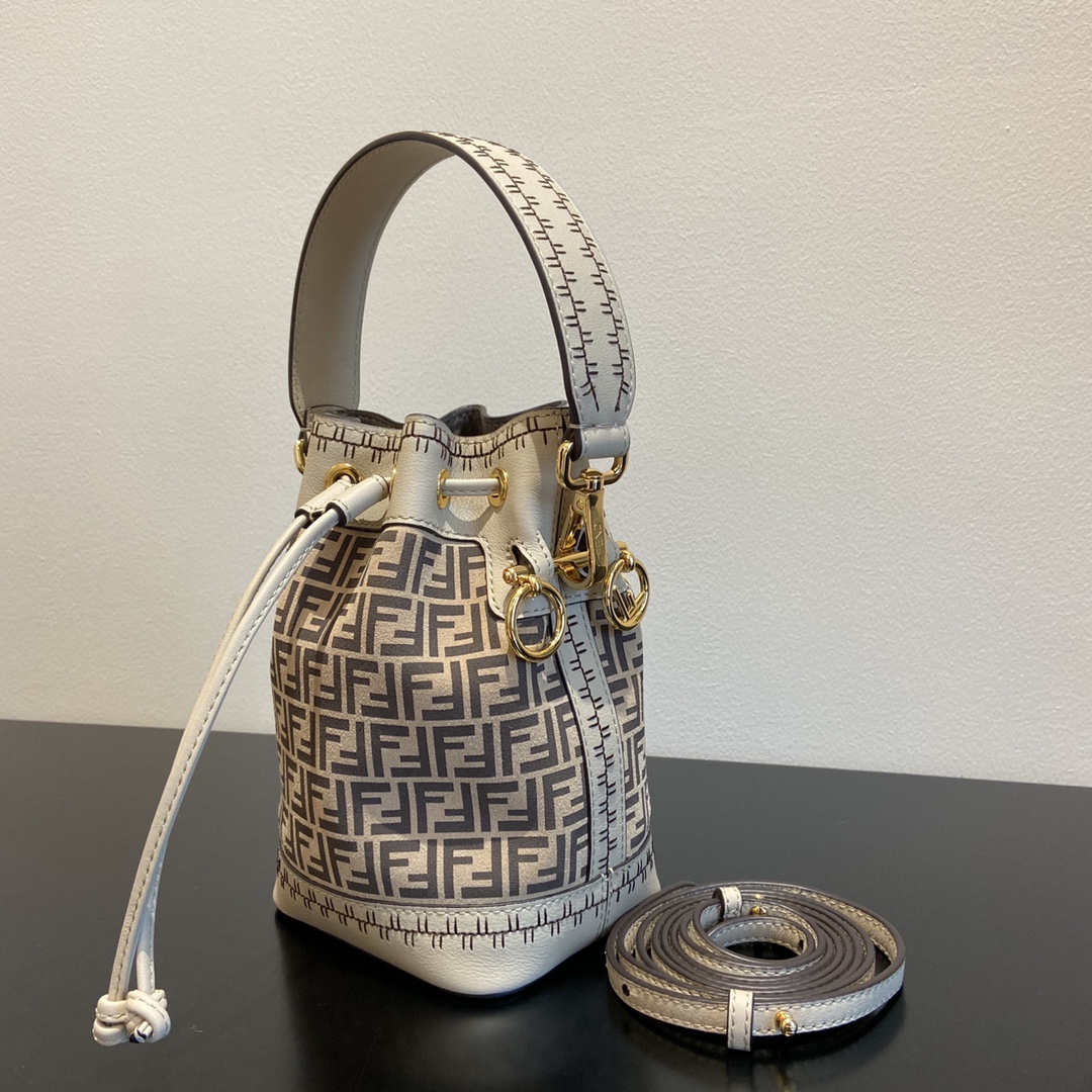 Fendi Mini Mon Tresor Bag -12x18x10CM