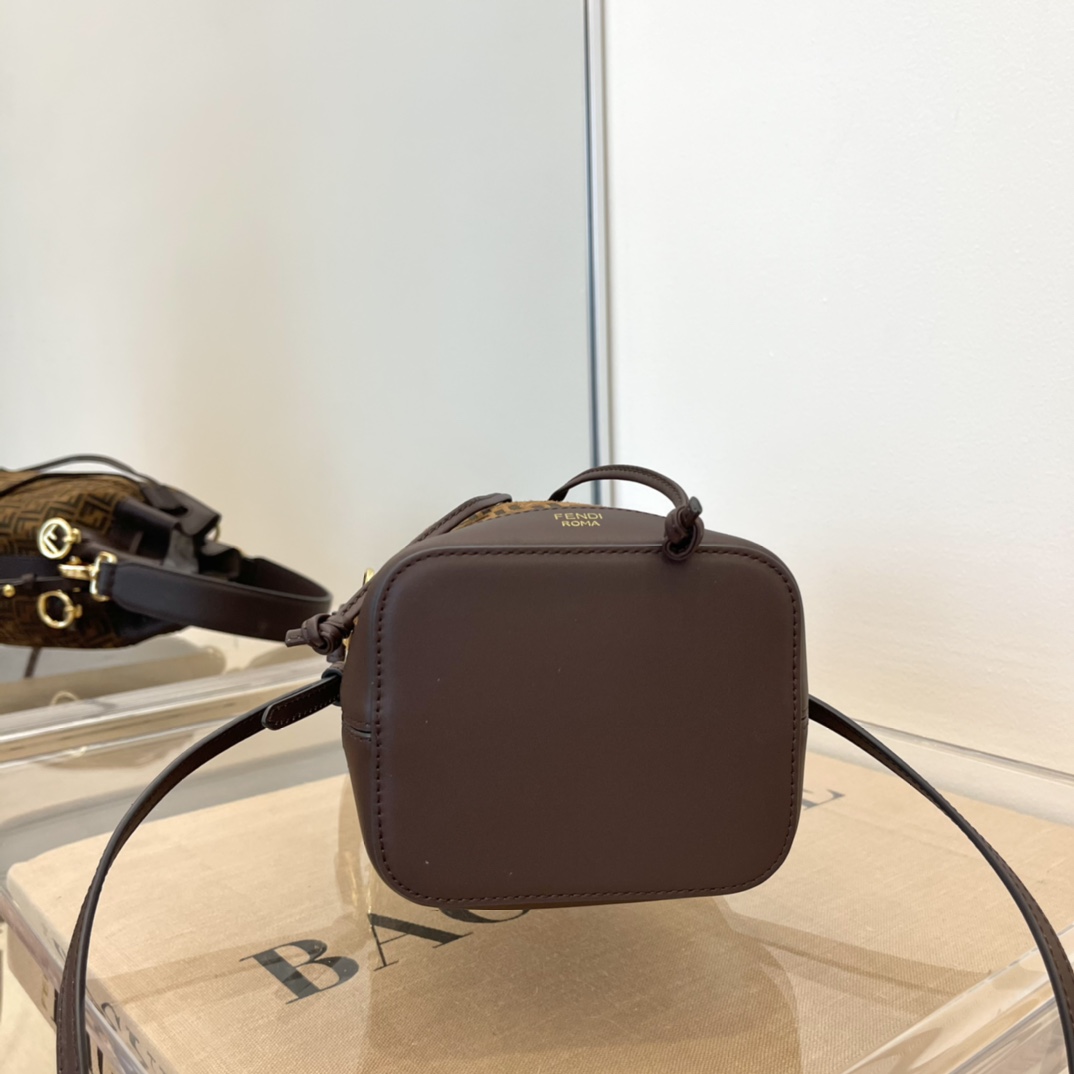 Fendi Mini Mon Tresor Bag -12x18x10CM