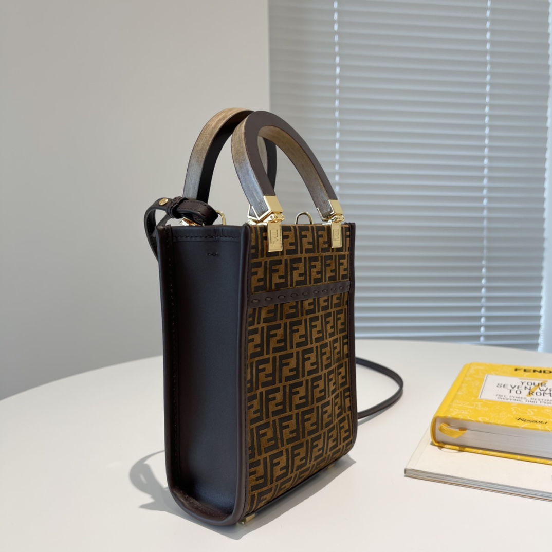 Fendi Sunshine Mini Tote -13×6.5x18CM Fendi Sunshine Mini Tote -13×6.5x18CM