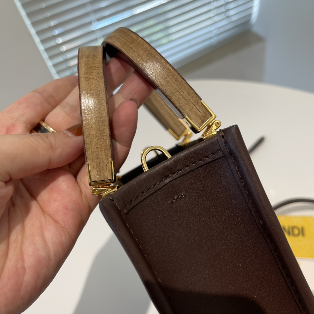 Fendi Sunshine Mini Tote -13×6.5x18CM Fendi Sunshine Mini Tote -13×6.5x18CM