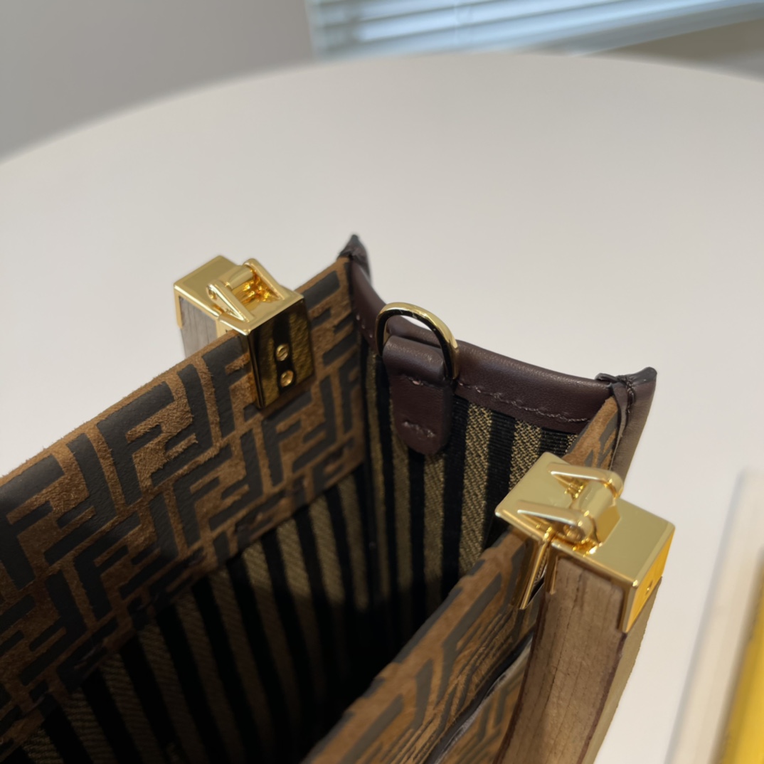 Fendi Sunshine Mini Tote -13×6.5x18CM Fendi Sunshine Mini Tote -13×6.5x18CM
