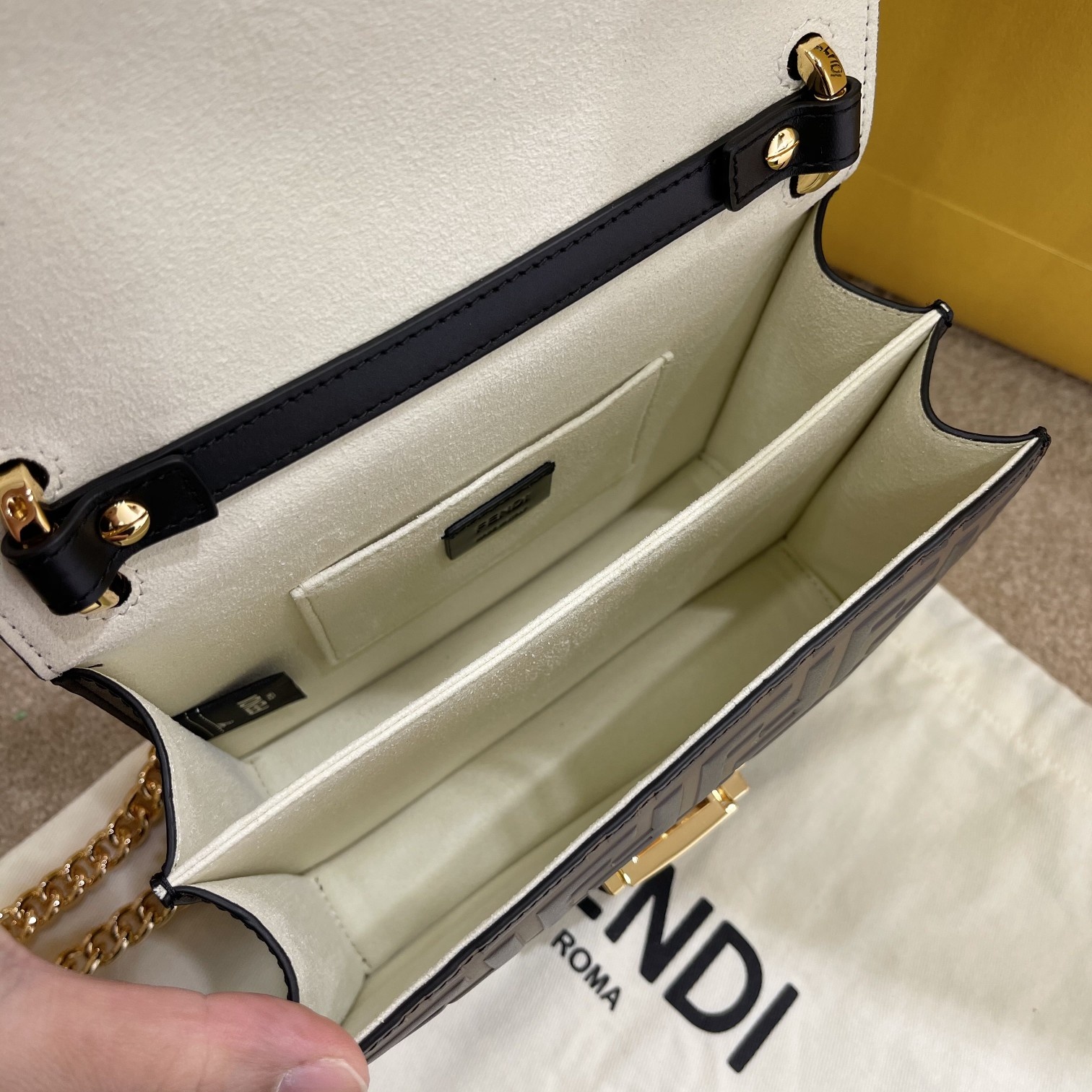 Fendi Kan U-19x13x9CM