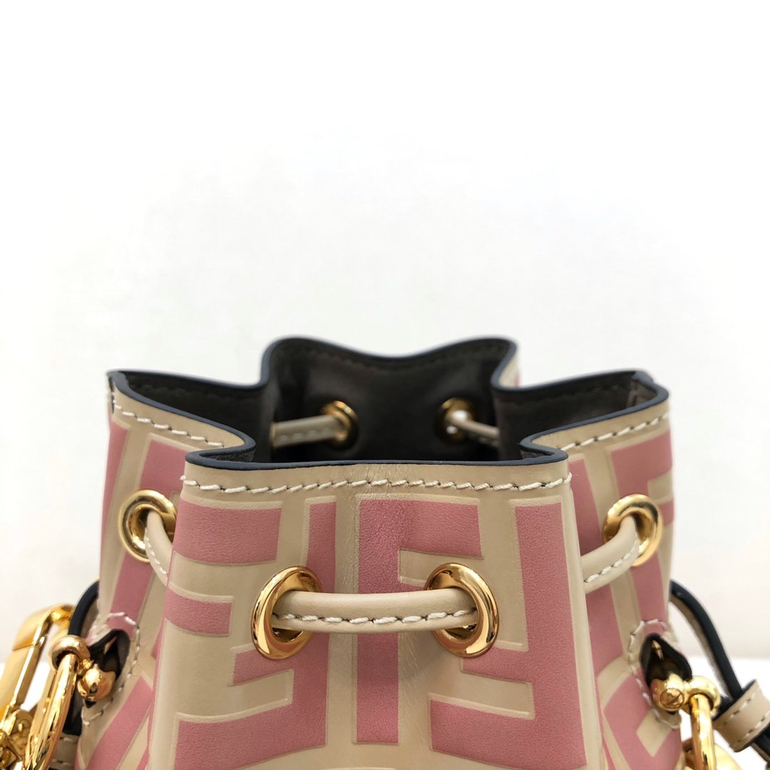 Fendi Mini Mon Tresor Bag -12x18x10CM