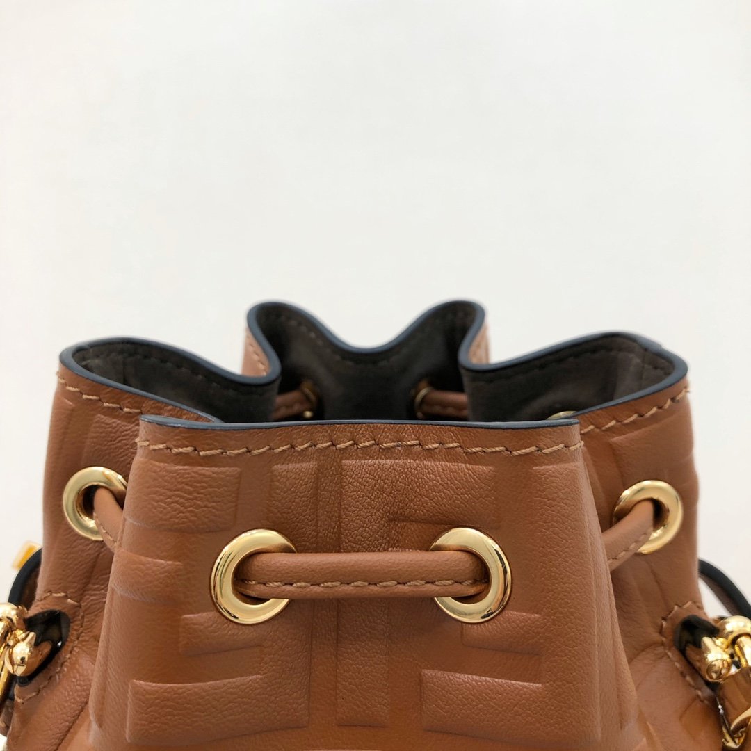 Fendi Mini Mon Tresor Bag -12x18x10CM