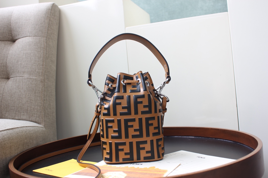 Fendi Mini Mon Tresor Bag -12x18x10CM