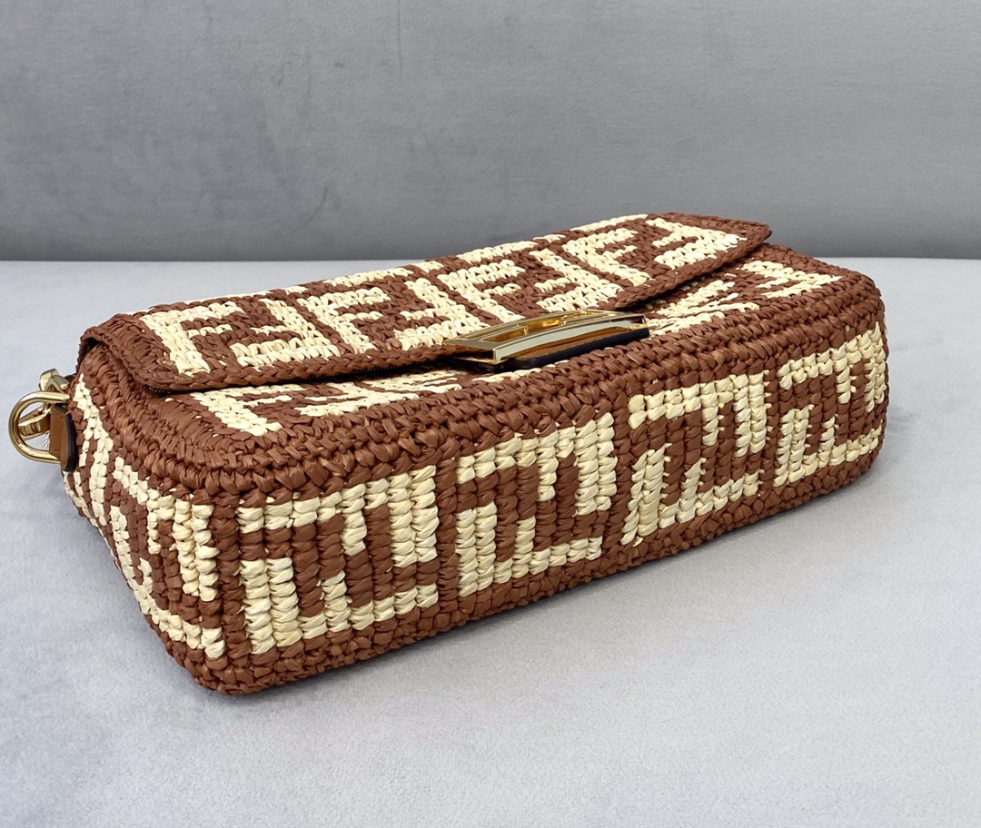 Fendi Medium Baguette Bag-26x15x4CM