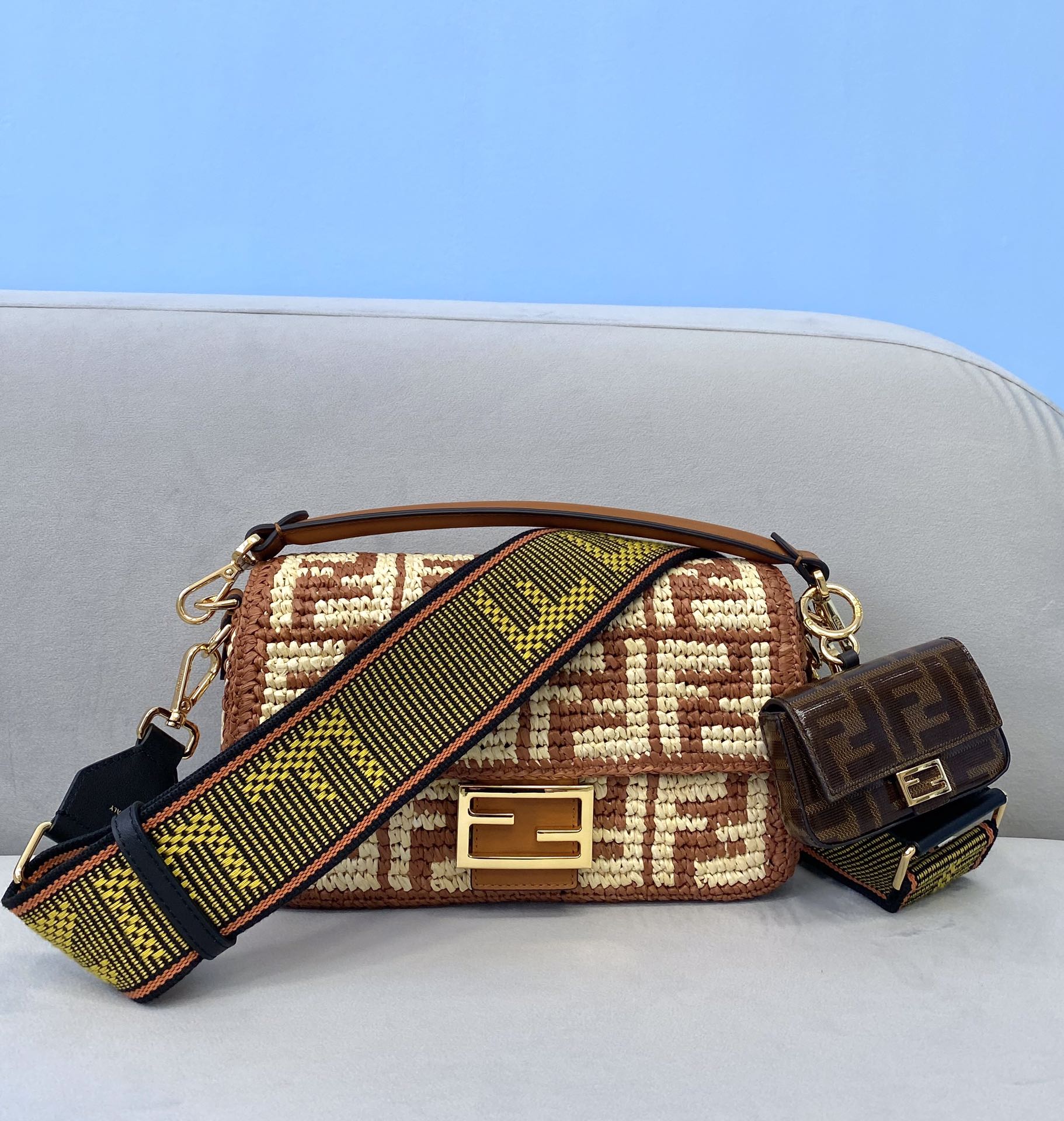 Fendi Medium Baguette Bag-26x15x4CM