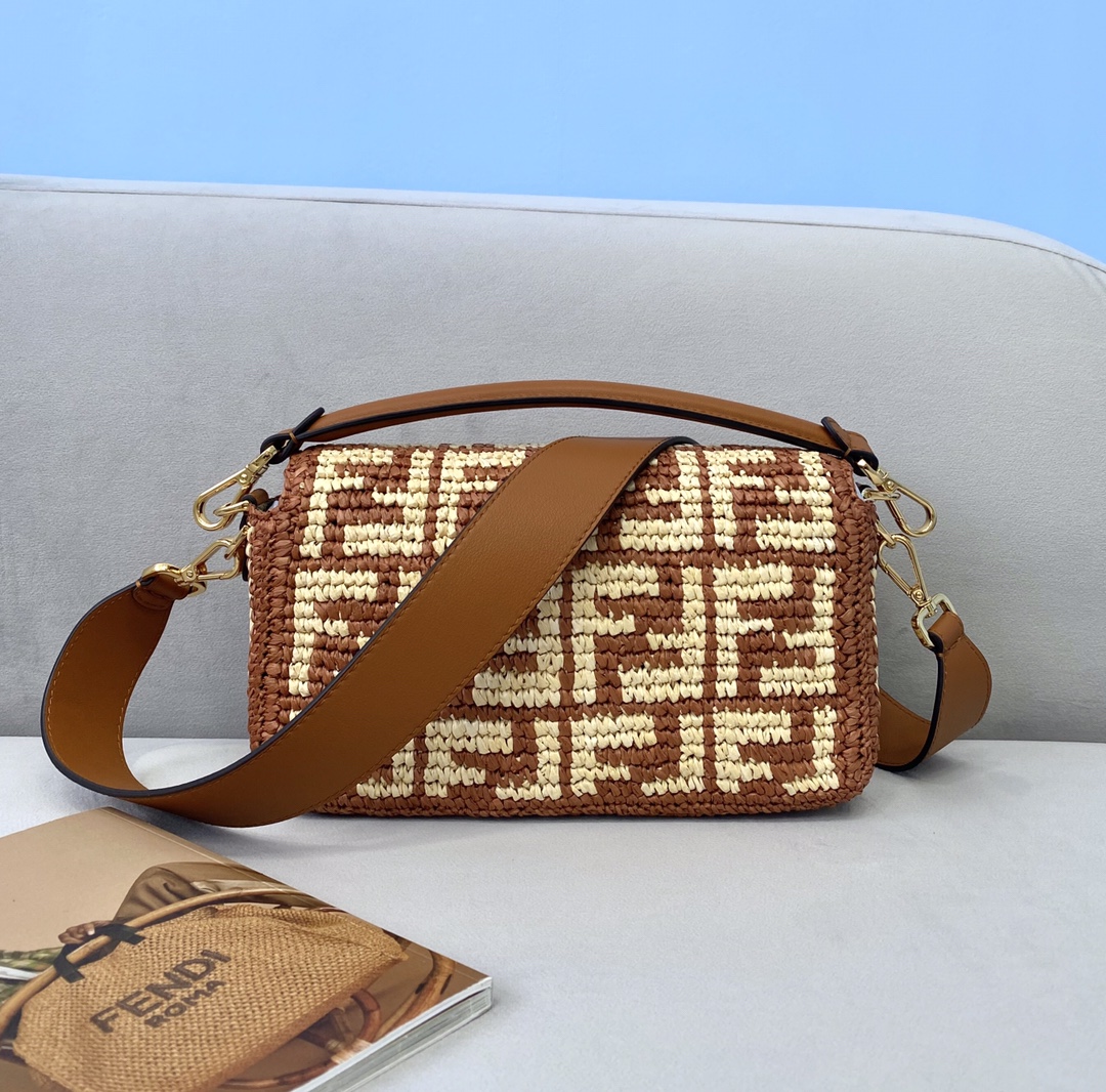 Fendi Medium Baguette Bag-26x15x4CM