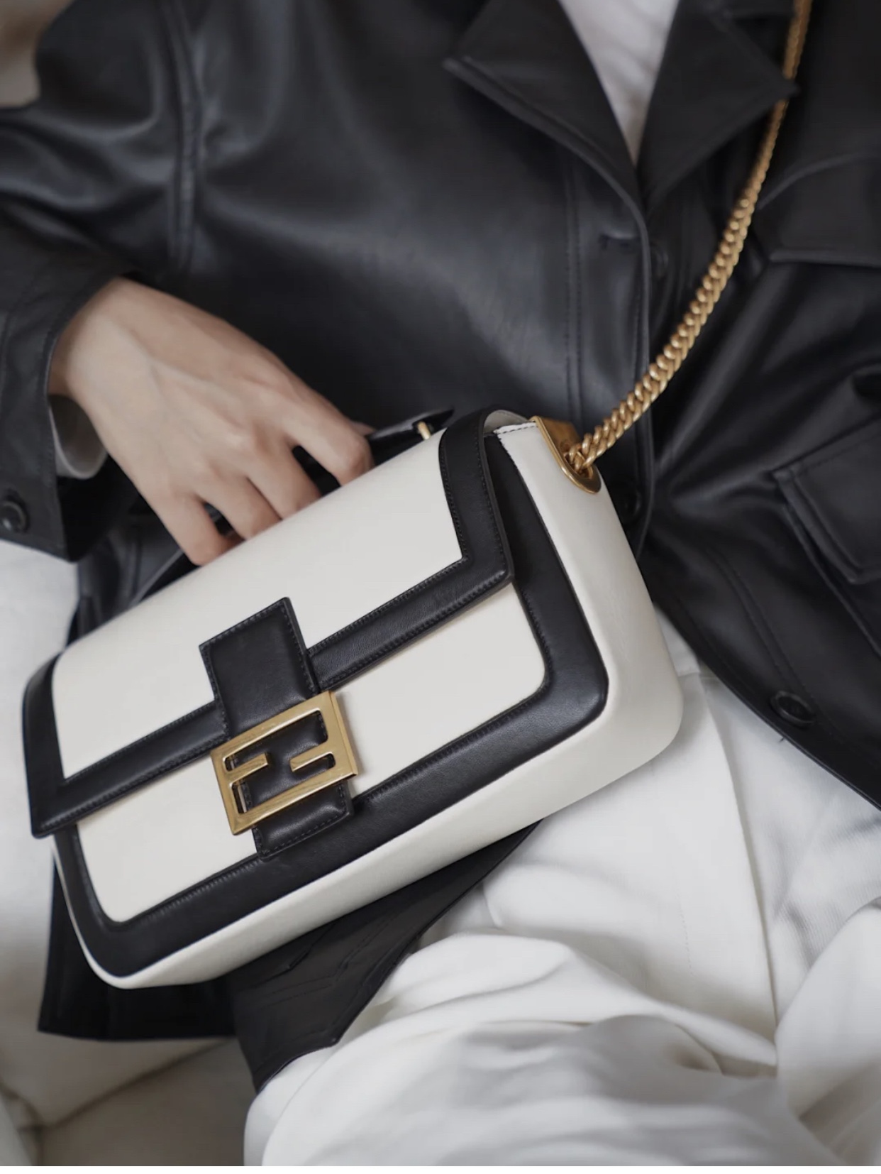 Fendi Medium Baguette Bag-26x15x4CM