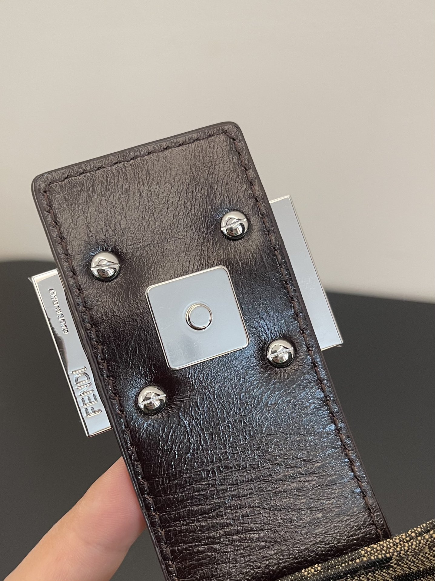 FendI Small Baguette Bag-20x15x9CM
