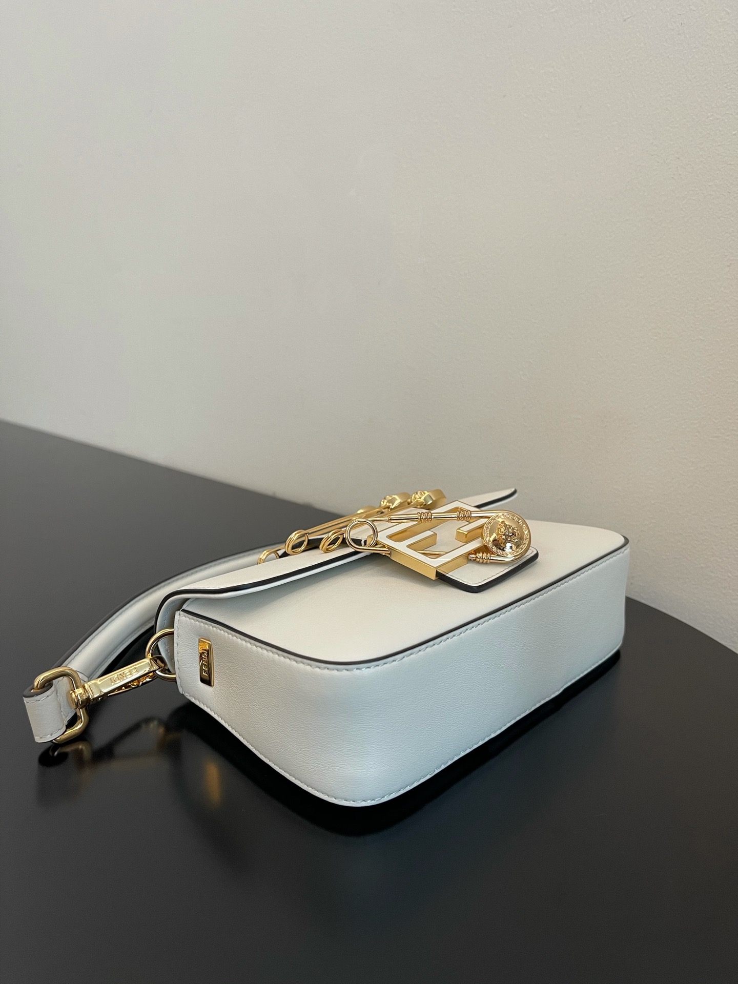 FendI Small Baguette Bag-20x15x9CM