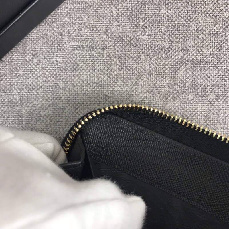 Prada Wallet-20*10CM
